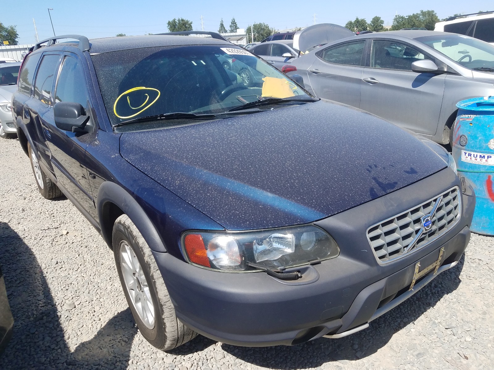 VOLVO XC70 2004 with VIN YV1SZ59H341137495 - Photo from auction