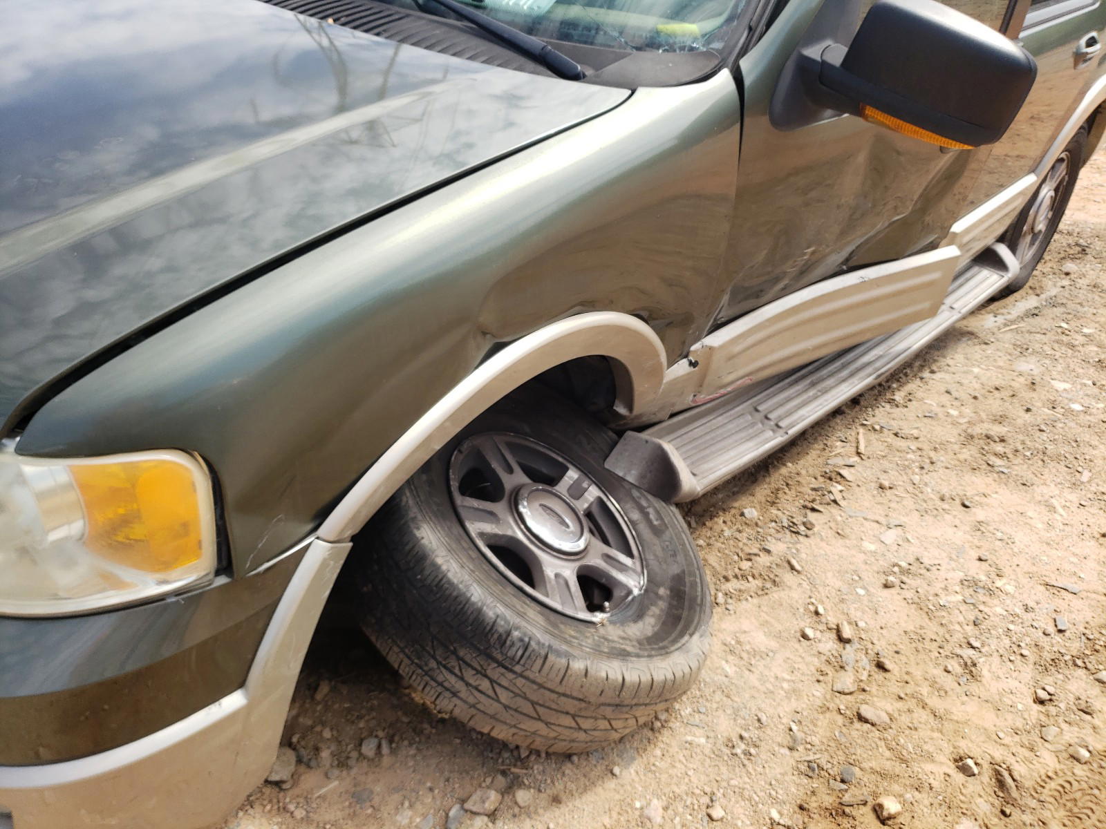 Photo 9 from auction – 2005 FORD EXPEDITION with VIN 1FMFU175X5LB12943