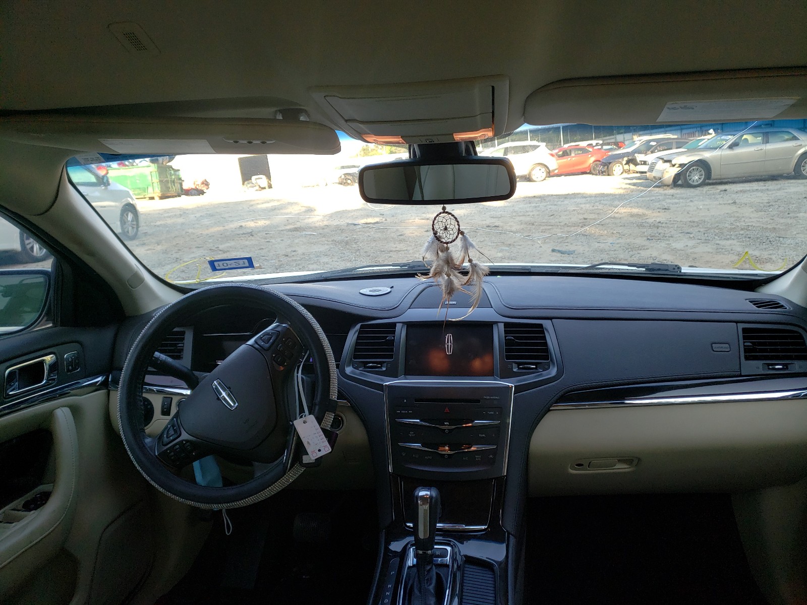 Photo 9 from auction – 2013 LINCOLN MKS with VIN 1LNHL9DK2DG609321
