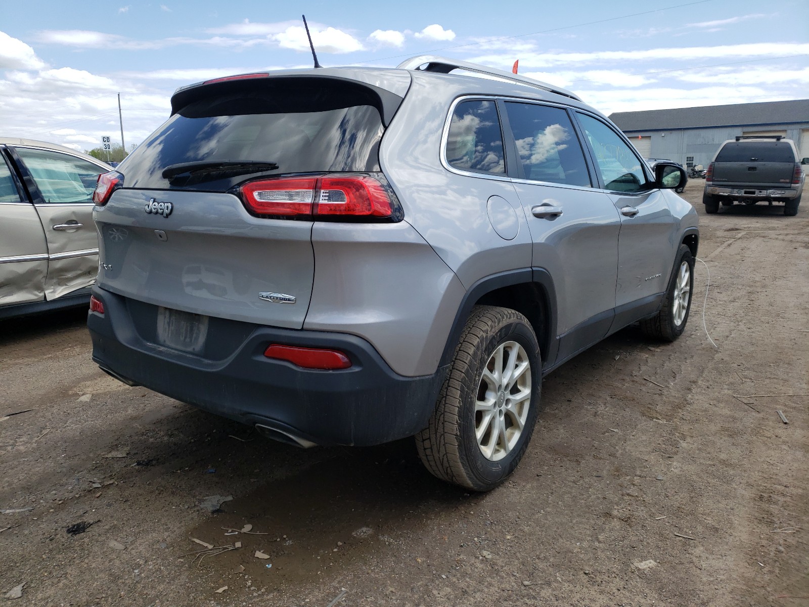 Photo 4 from auction – 2016 JEEP CHEROKEE L with VIN 1C4PJMCS2GW225365