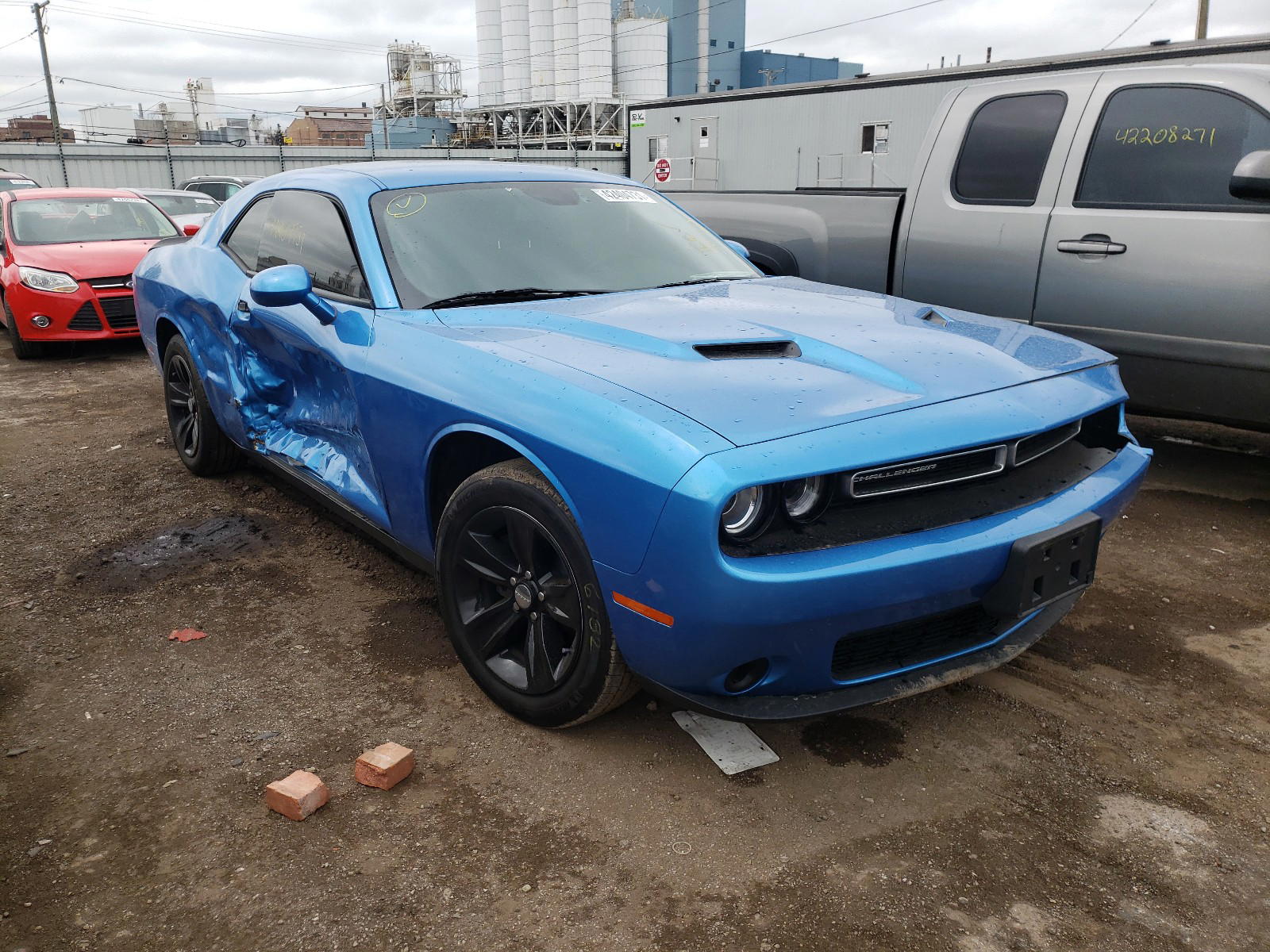 DODGE CHALLENGER 2019 with VIN 2C3CDZAG1KH677532 - Photo from auction