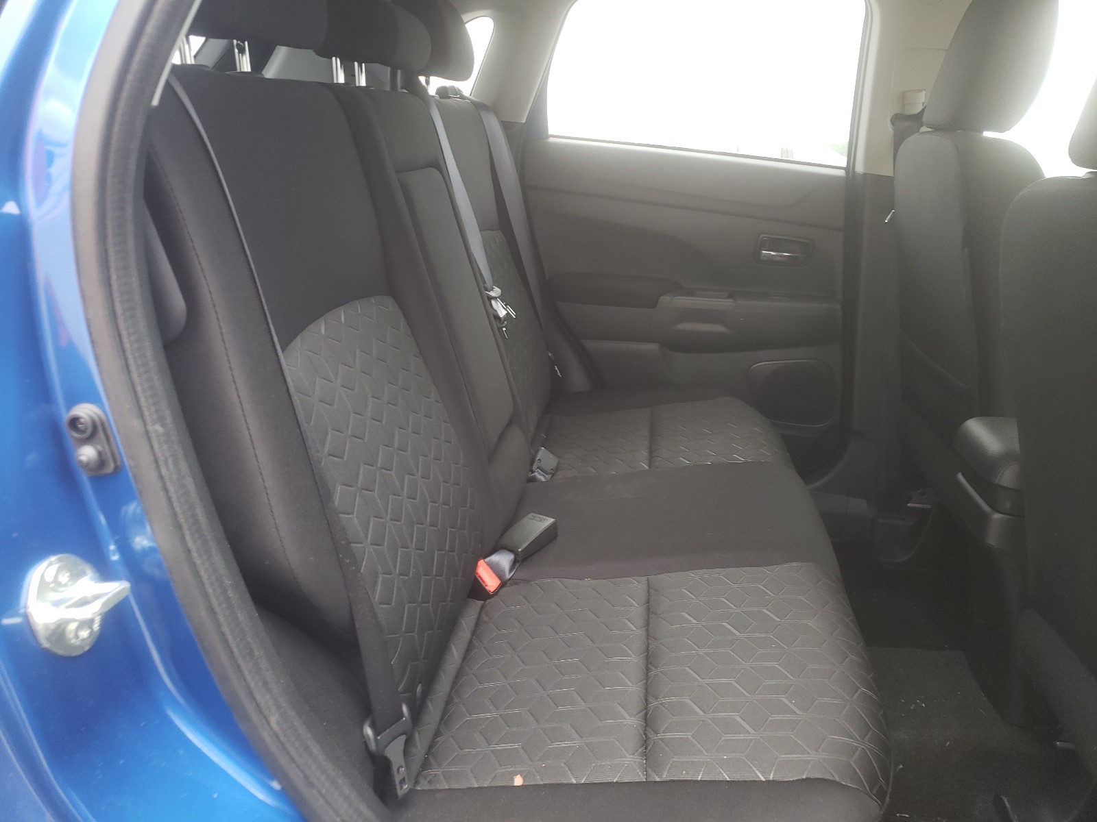 Photo 6 from auction – 2021 MITSUBISHI OUTLANDER with VIN JA4APUAU8MU005173