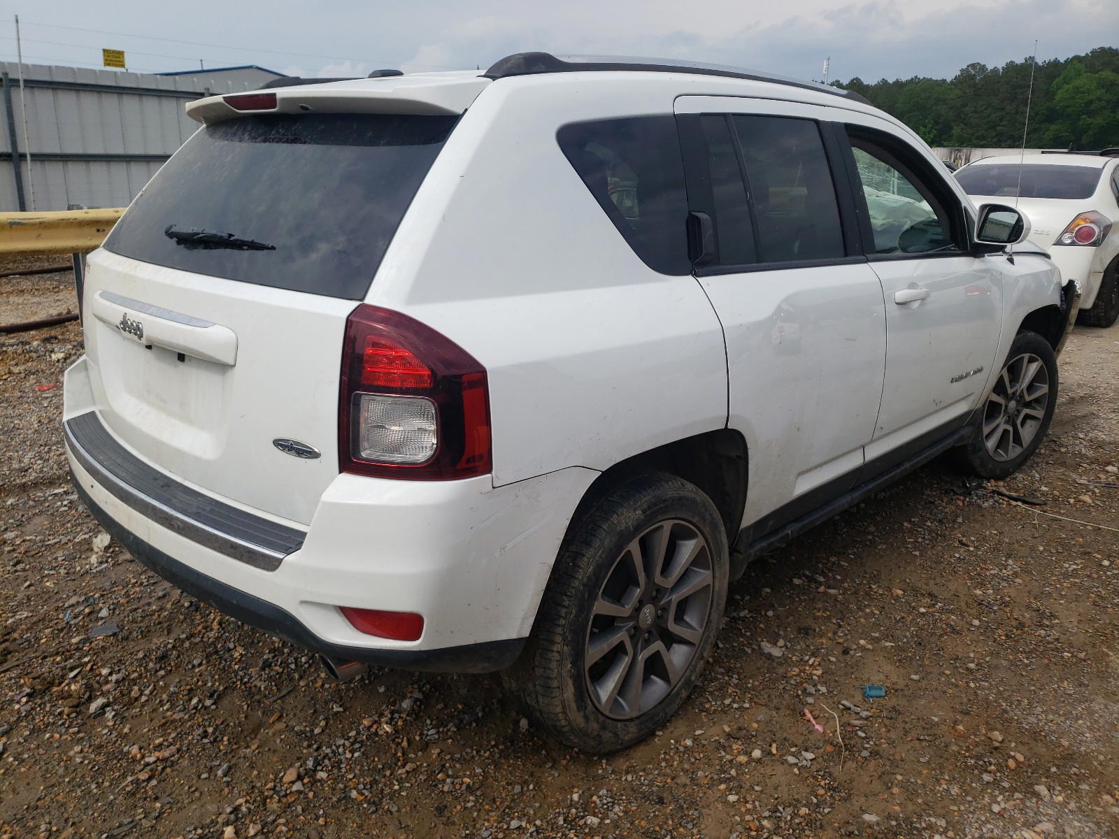 Photo 4 from auction – 2016 JEEP COMPASS LA with VIN 1C4NJCEA6GD574773