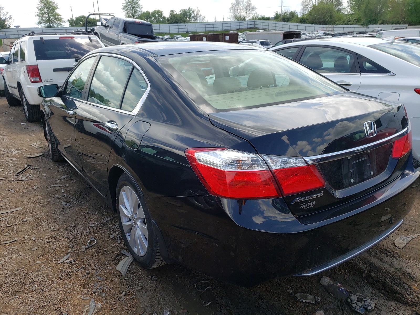 Photo 3 from auction – 2014 HONDA ACCORD EX with VIN 1HGCR2F75EA140017