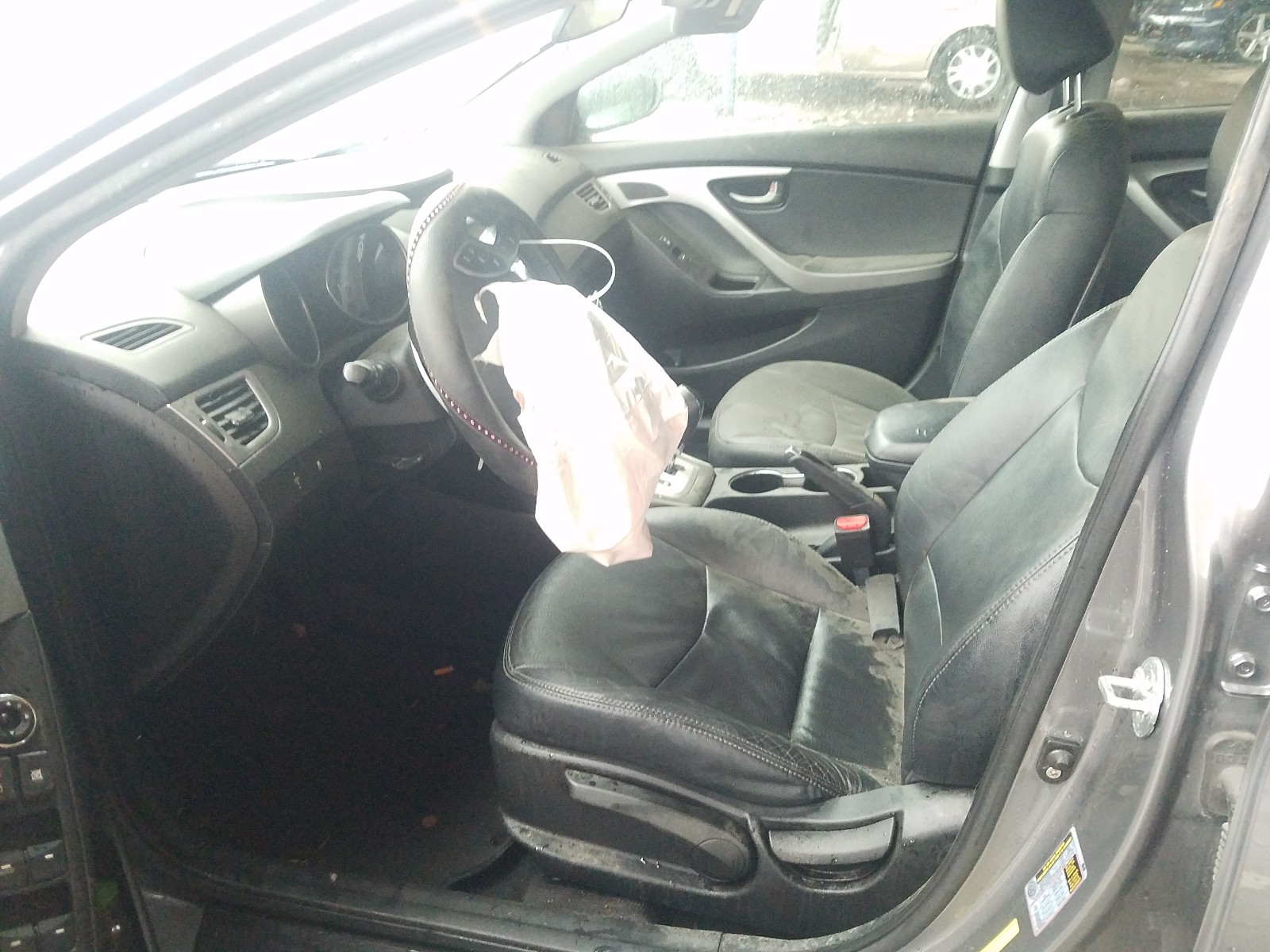 Photo 5 from auction – 2011 HYUNDAI ELANTRA GL with VIN 5NPDH4AE9BH043771
