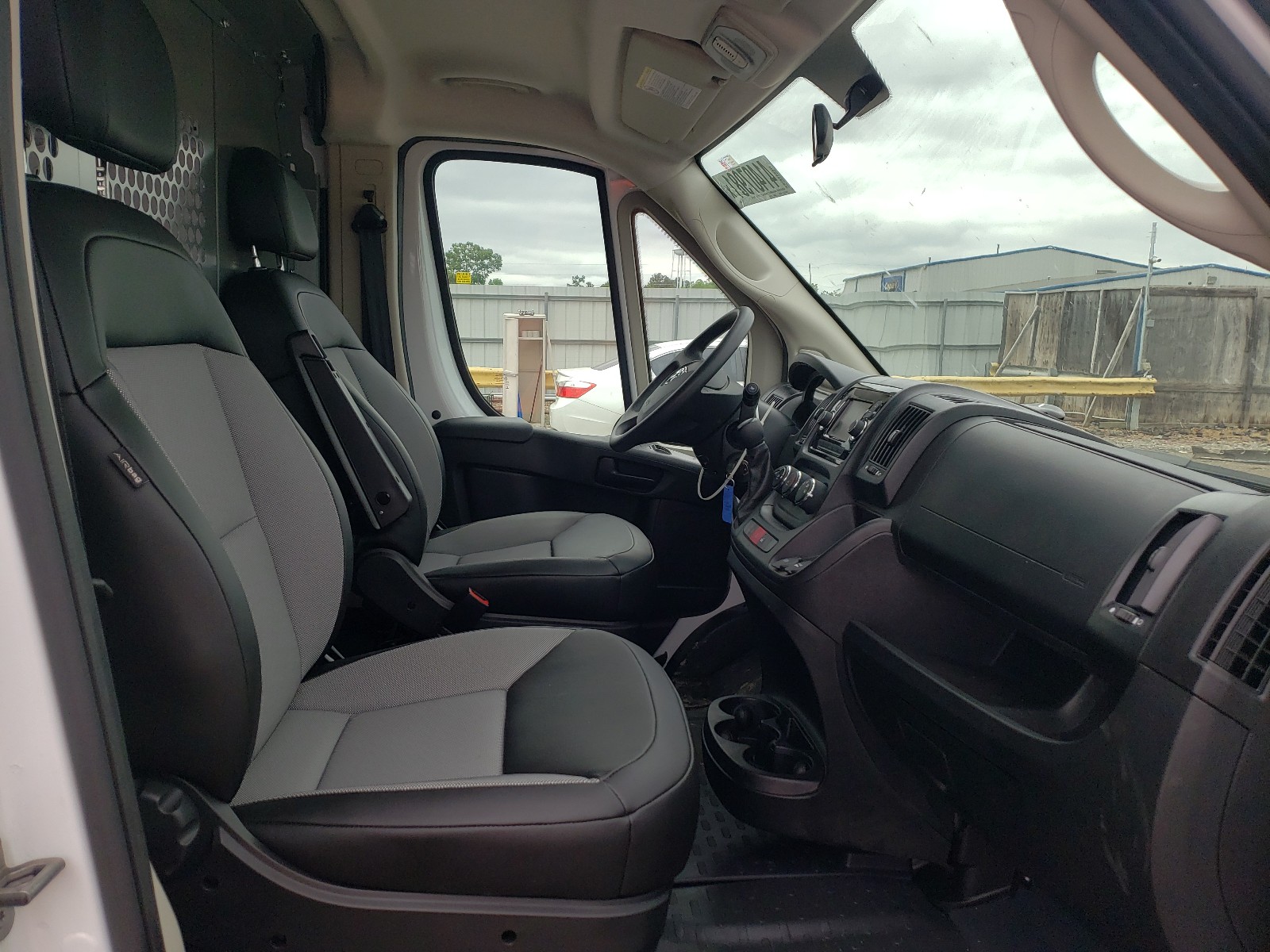 Zdjęcie 5 z aukcji – 2019 RAM PROMASTER z VIN 3C6URVHG0KE564836
