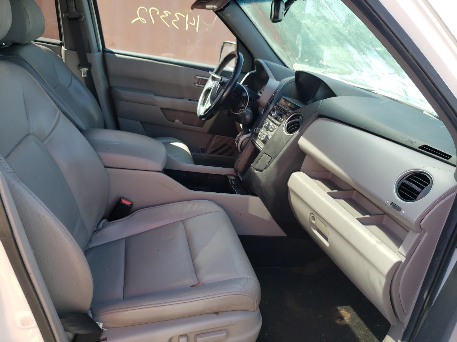 Photo 5 from auction – 2014 HONDA PILOT EXL with VIN 5FNYF3H56EB003531