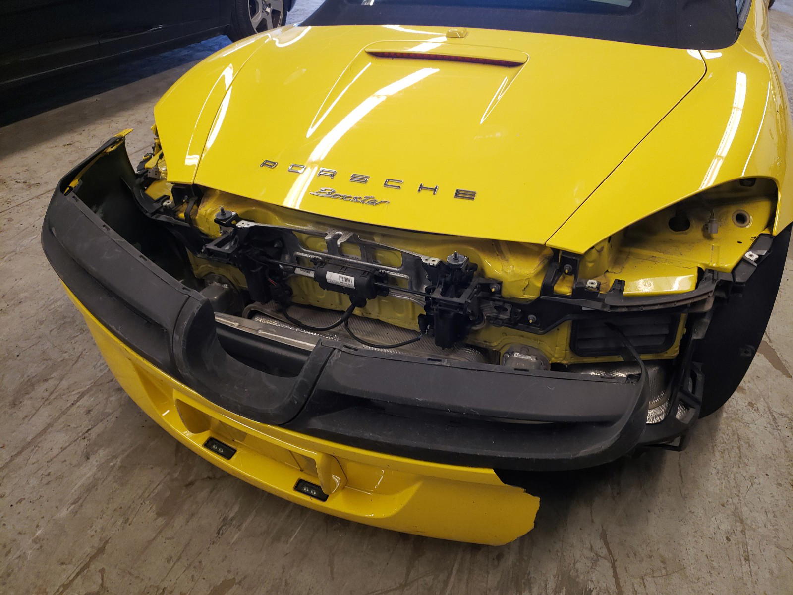 Photo 9 from auction – 2015 PORSCHE BOXSTER with VIN WP0CA2A88FS121110