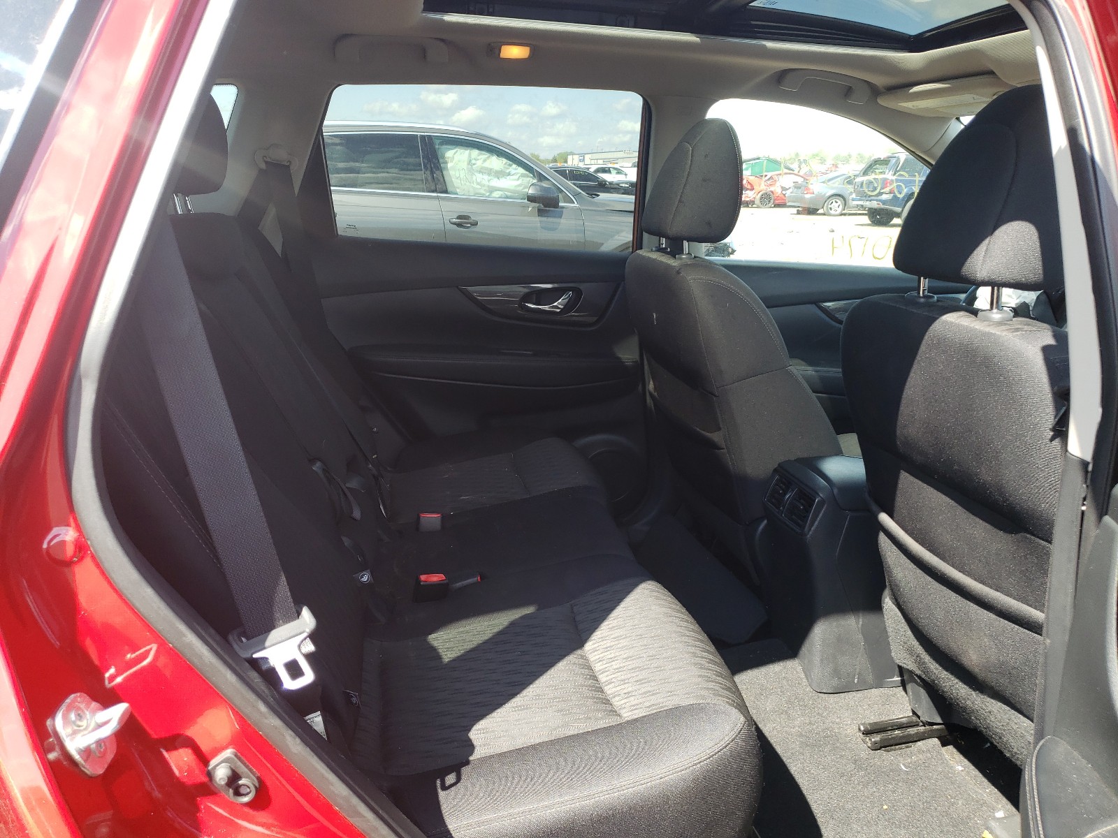 Photo 6 from auction – 2017 NISSAN ROGUE SV with VIN 5N1AT2MV1HC834197