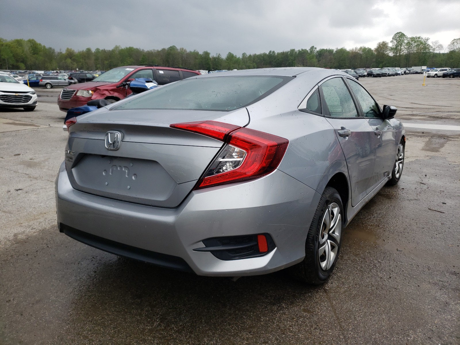 Photo 4 from auction – 2016 HONDA CIVIC LX with VIN 2HGFC2F55GH551614