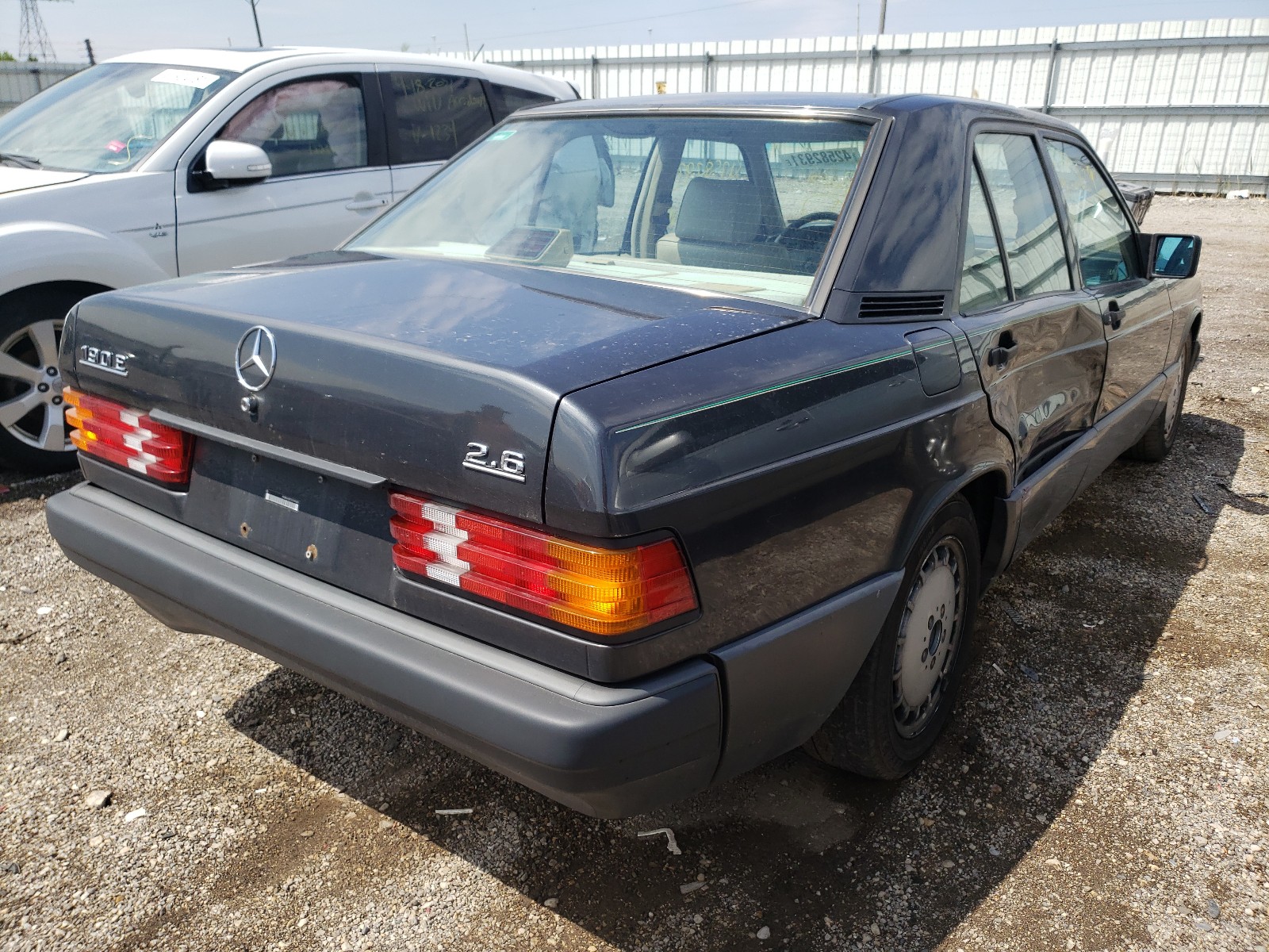Photo 4 from auction – 1990 MERCEDES-BENZ 190 E 2.6 with VIN WDBDA29D7LF741200