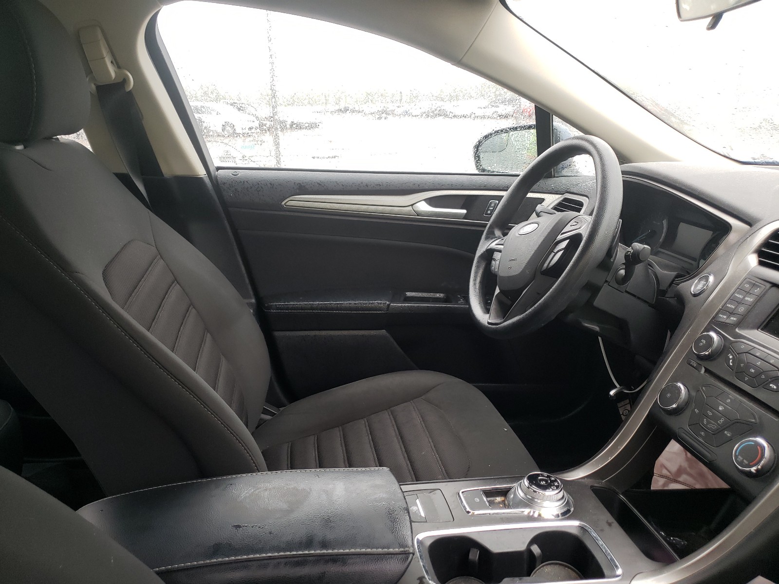 Photo 5 from auction – 2018 FORD FUSION SE with VIN 3FA6P0HDXJR185677