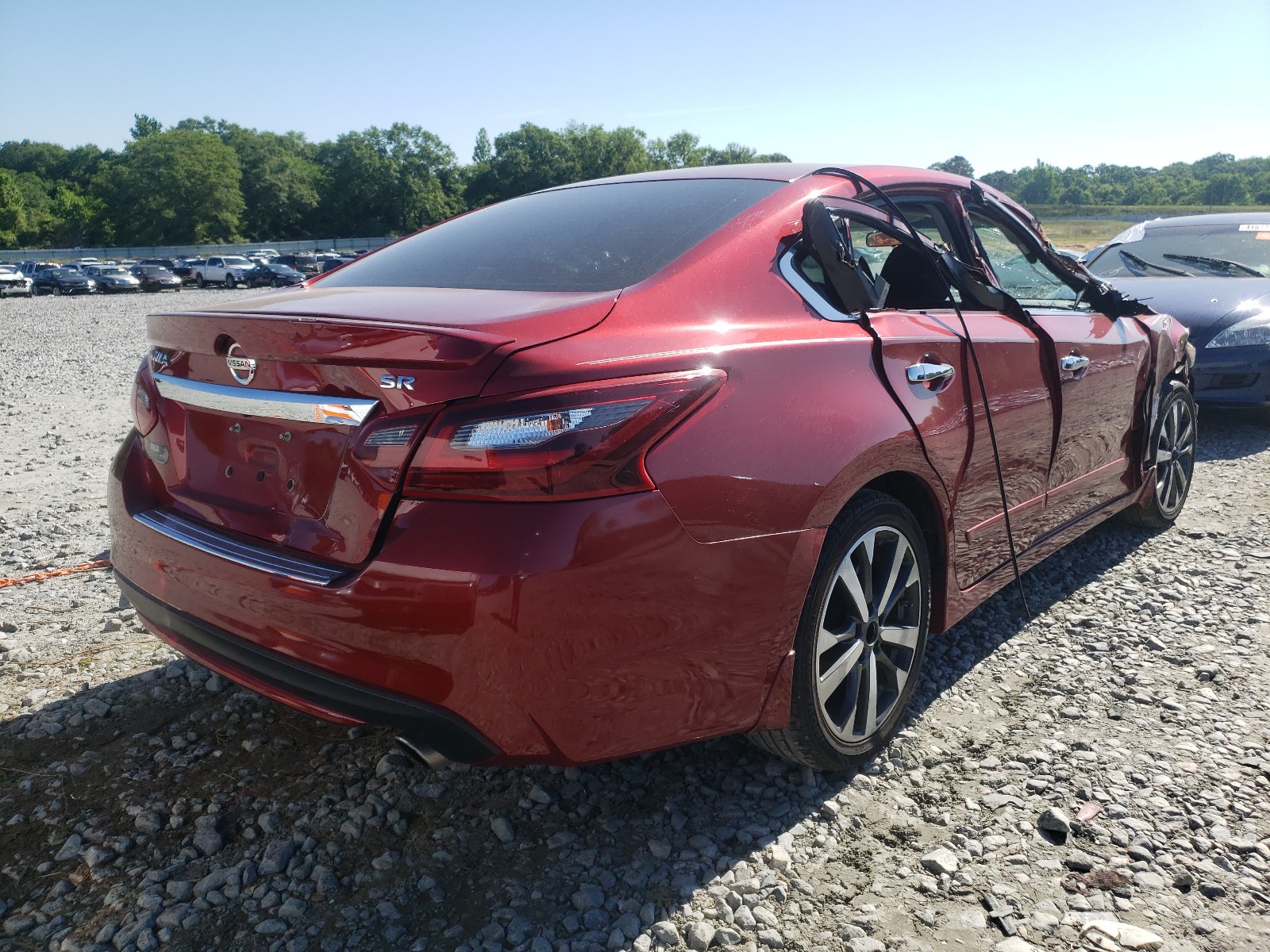 Photo 4 from auction – 2017 NISSAN ALTIMA 2.5 with VIN 1N4AL3AP0HC275683