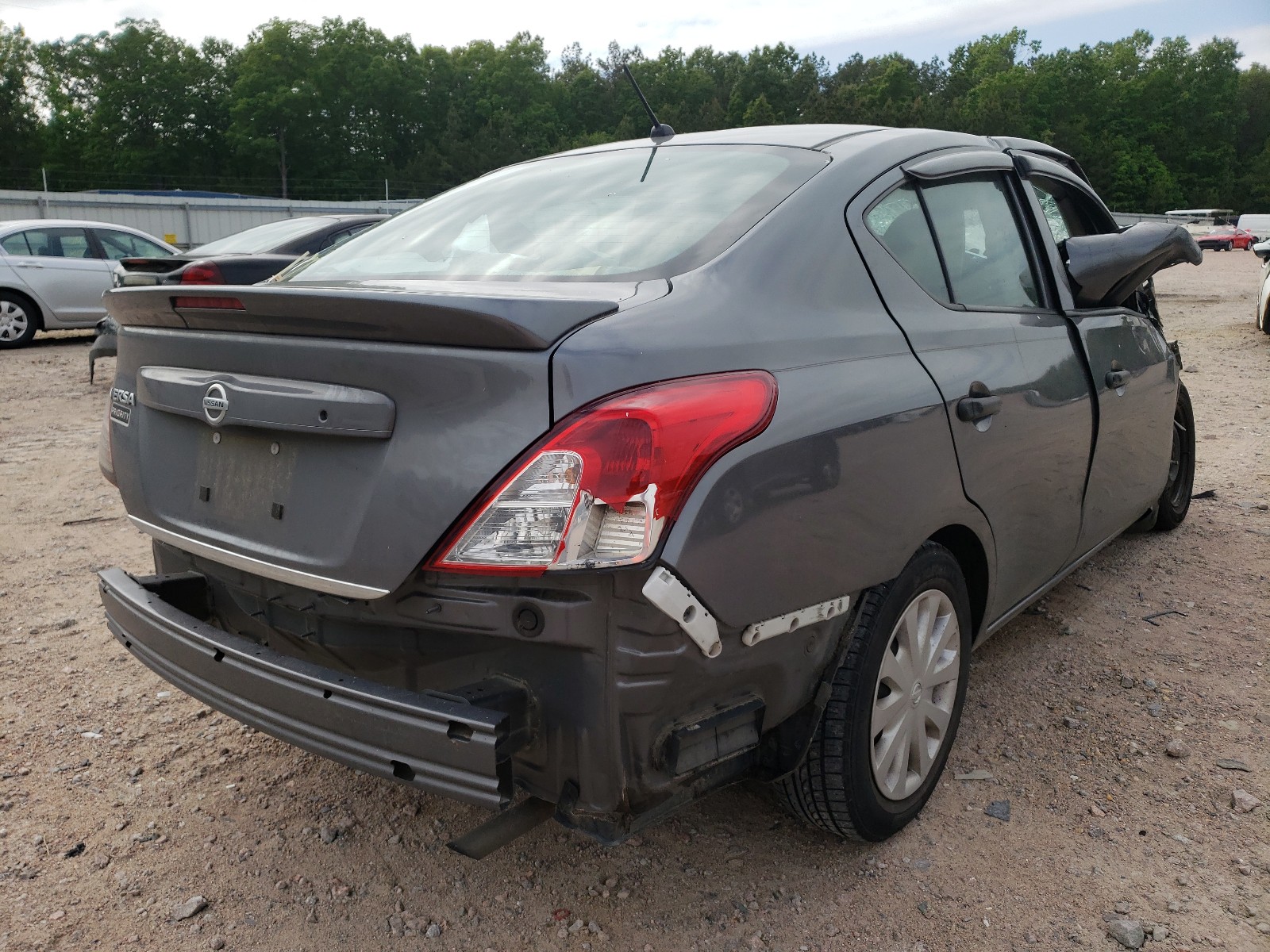 Photo 4 from auction – 2018 NISSAN VERSA S with VIN 3N1CN7AP8JL801320