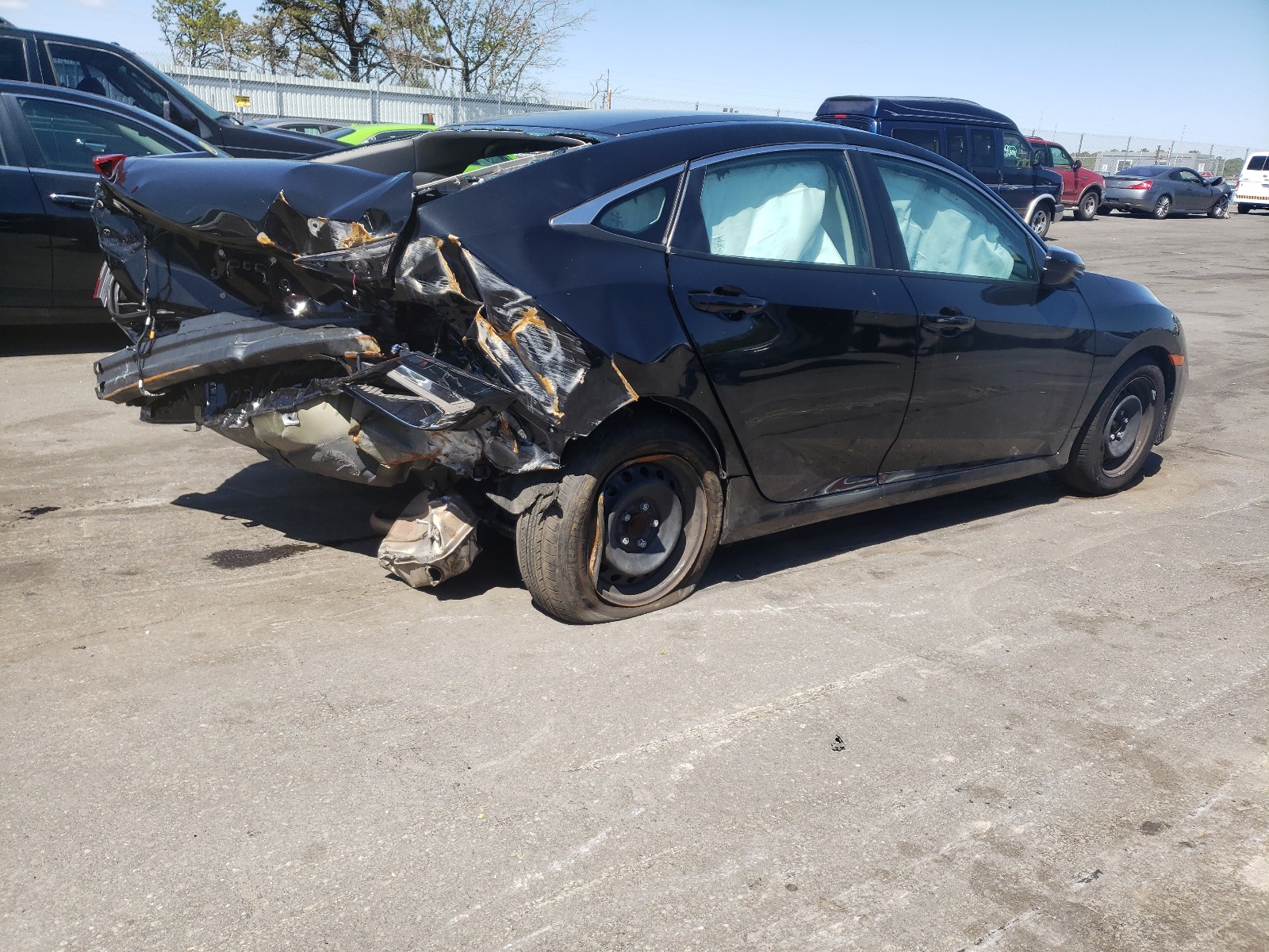 Photo 4 from auction – 2019 HONDA CIVIC LX with VIN 2HGFC2F6XKH588806
