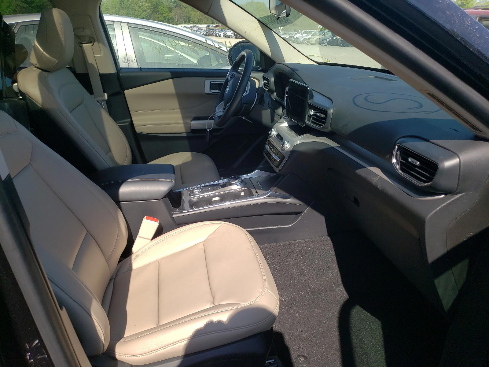 Photo 5 from auction – 2020 FORD EXPLORER X with VIN 1FMSK8DH2LGC97779