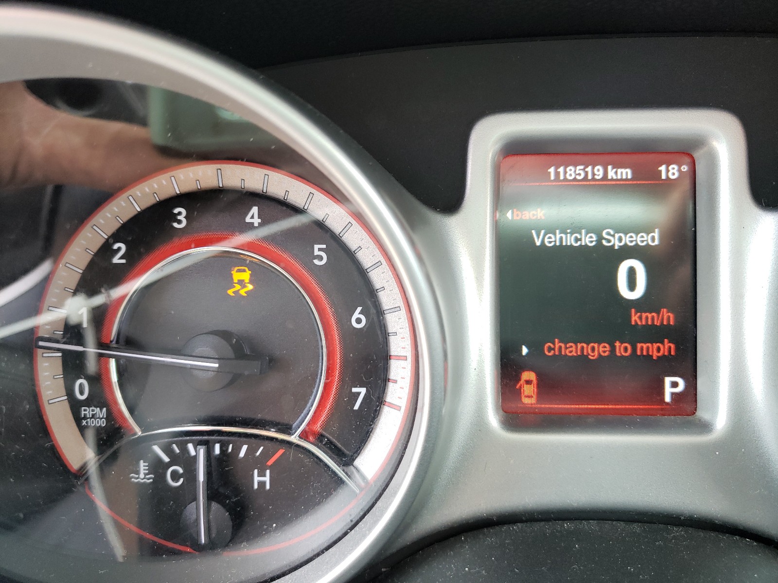 صورة رقم 8 من المزاد - 2014 DODGE JOURNEY SE مع VIN 3C4PDCAB9ET196910
