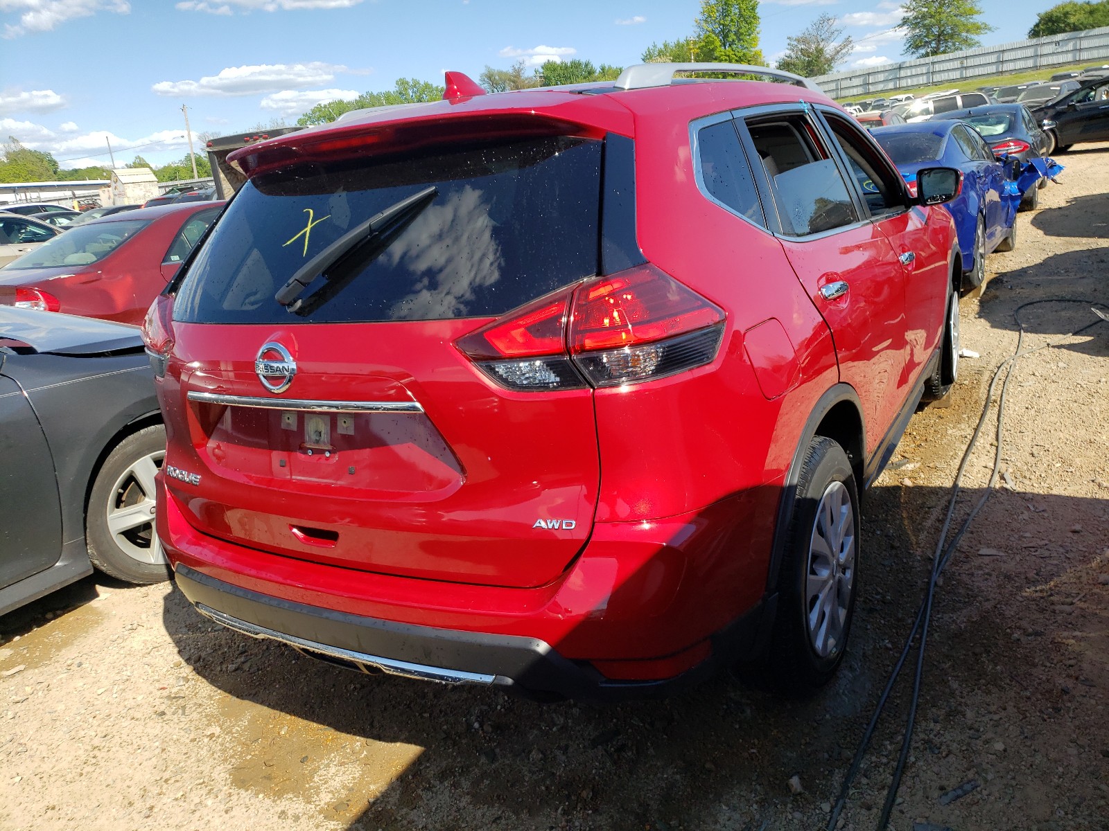 Photo 4 from auction – 2017 NISSAN ROGUE S with VIN JN8AT2MVXHW278205