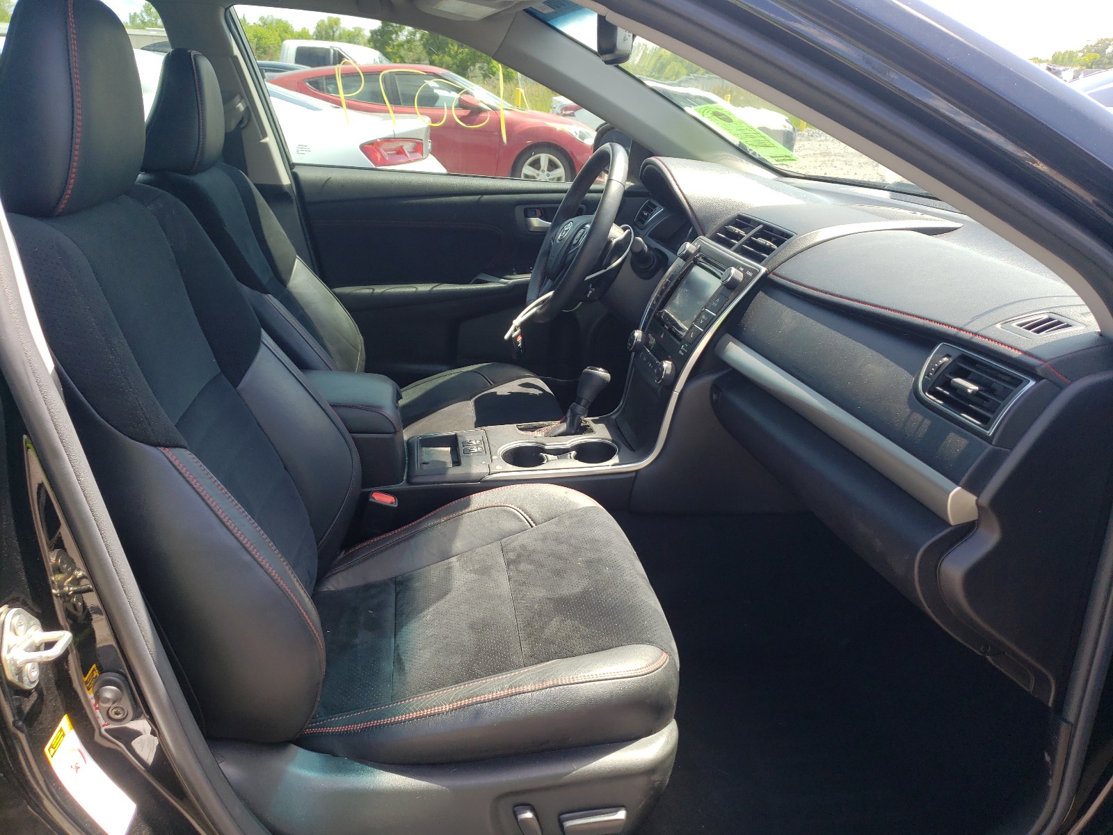 Photo 5 from auction – 2017 TOYOTA CAMRY LE with VIN 4T1BF1FK0HU638528