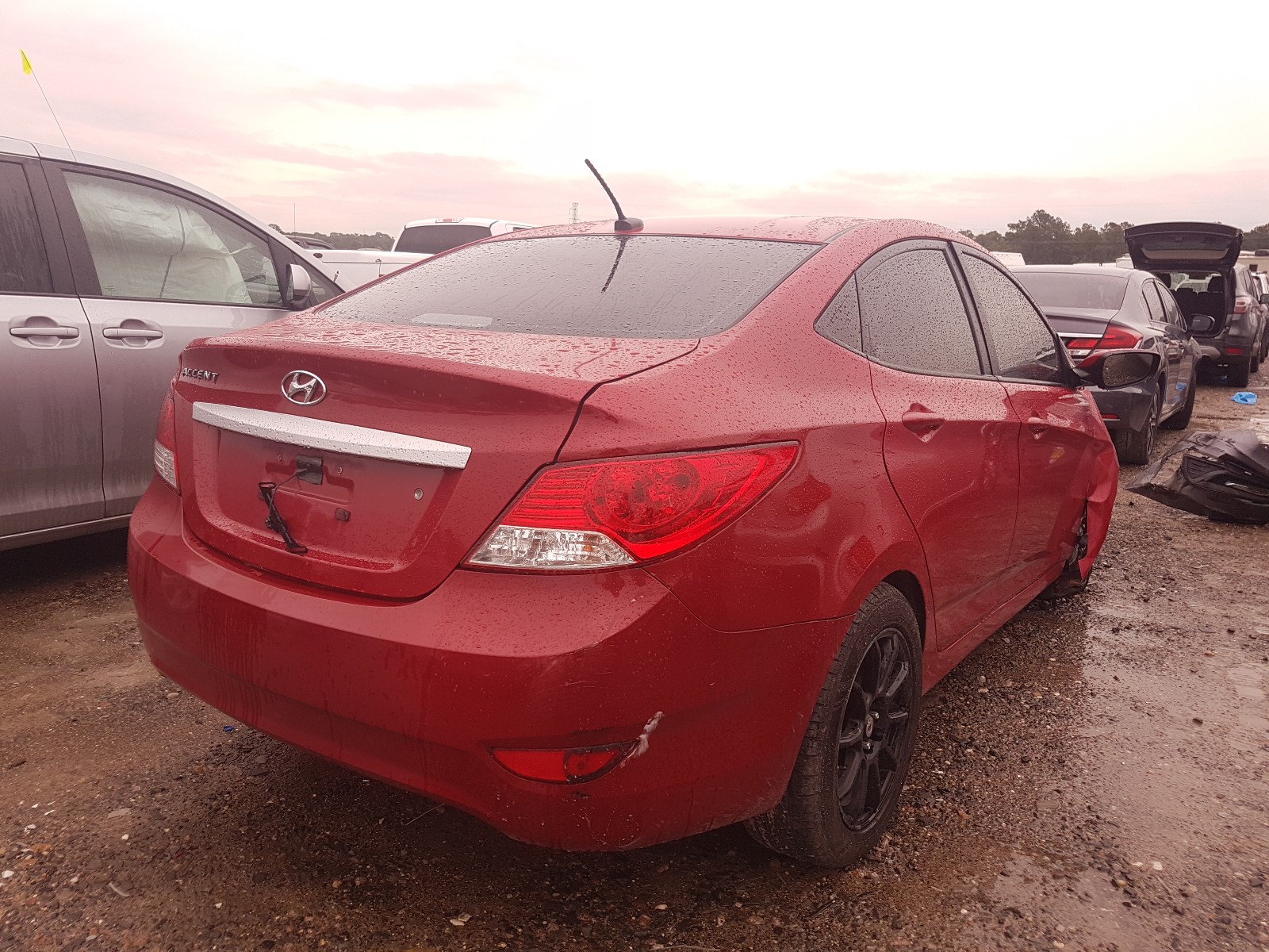 Photo 4 from auction – 2013 HYUNDAI ACCENT GLS with VIN KMHCT4AE0DU387875