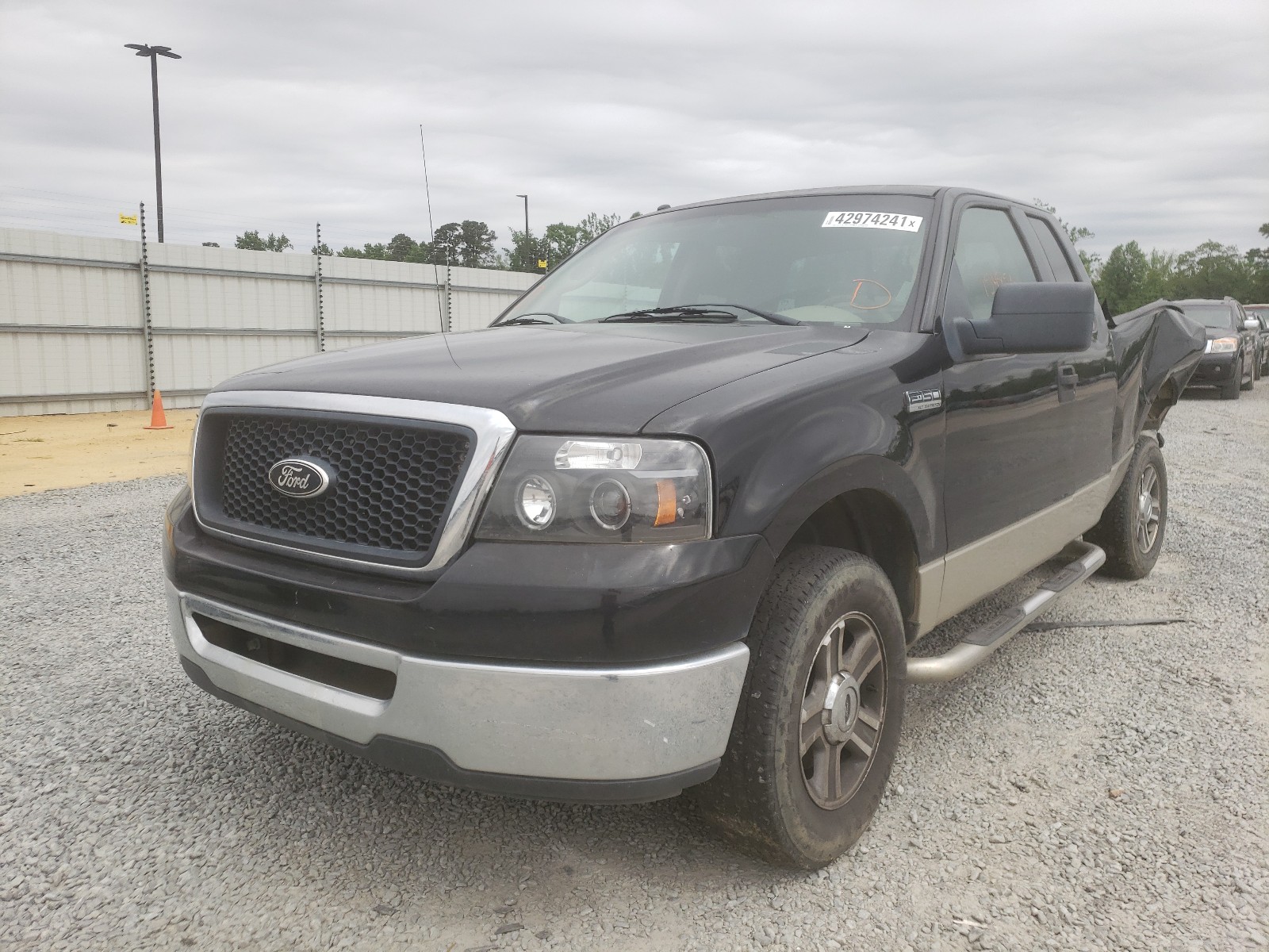 Photo 2 from auction – 2008 FORD F150 with VIN 1FTPX12V88FB66235