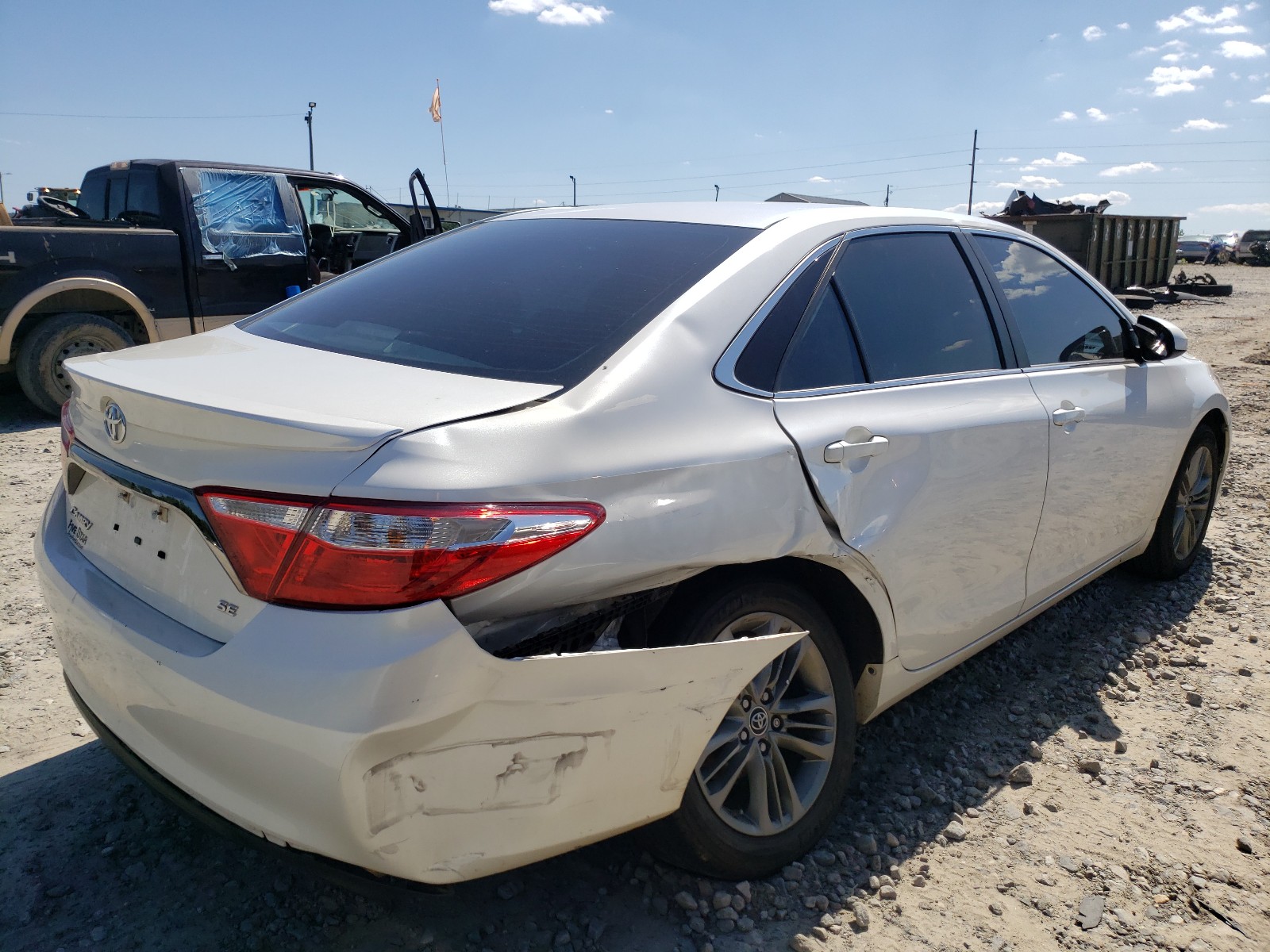 Photo 4 from auction – 2015 TOYOTA CAMRY LE with VIN 4T1BF1FK4FU111749