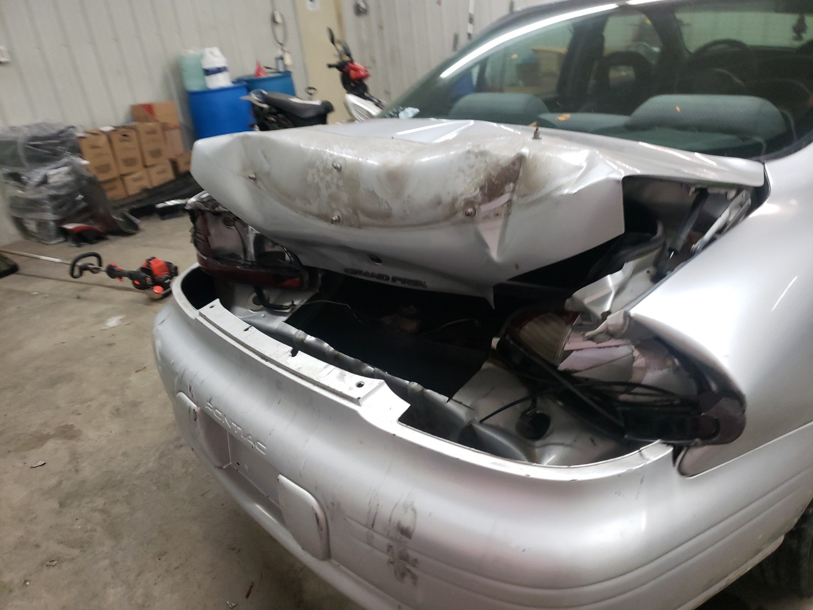 Photo 9 from auction – 2002 PONTIAC GRAND PRIX with VIN 1G2WK52J62F215670