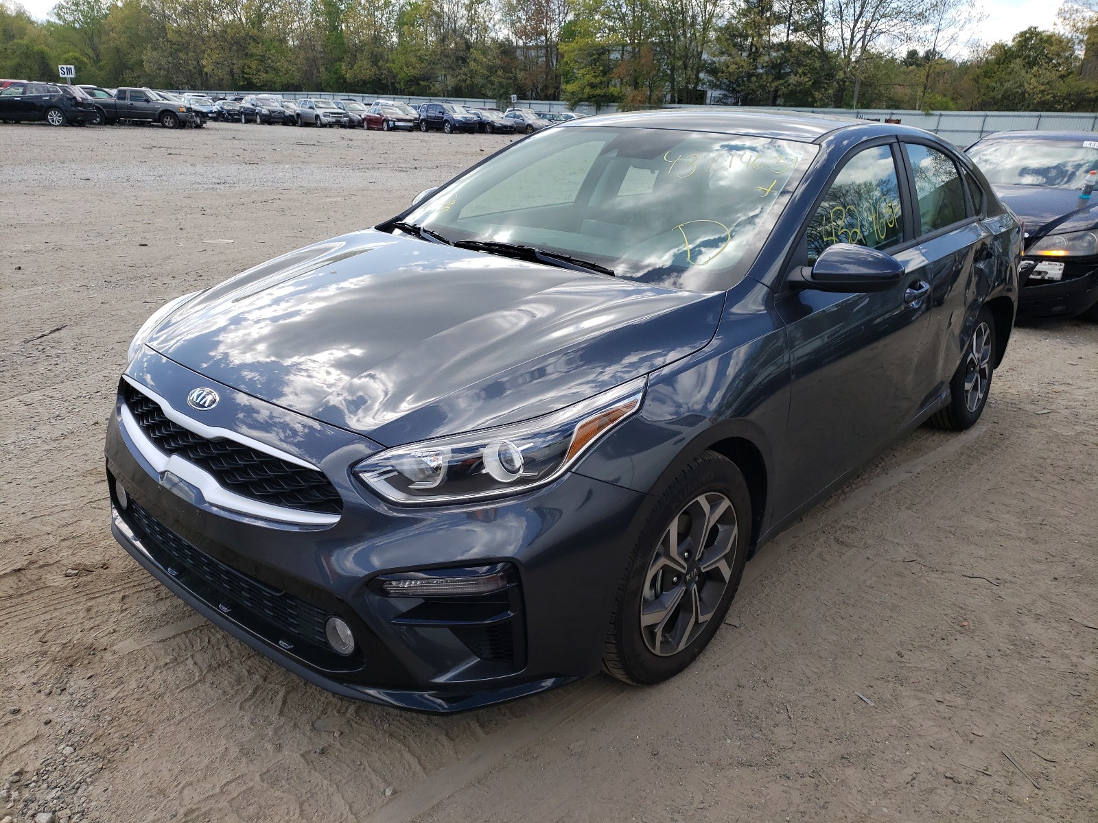 Photo 2 from auction – 2021 KIA FORTE FE with VIN 3KPF24AD9ME313591