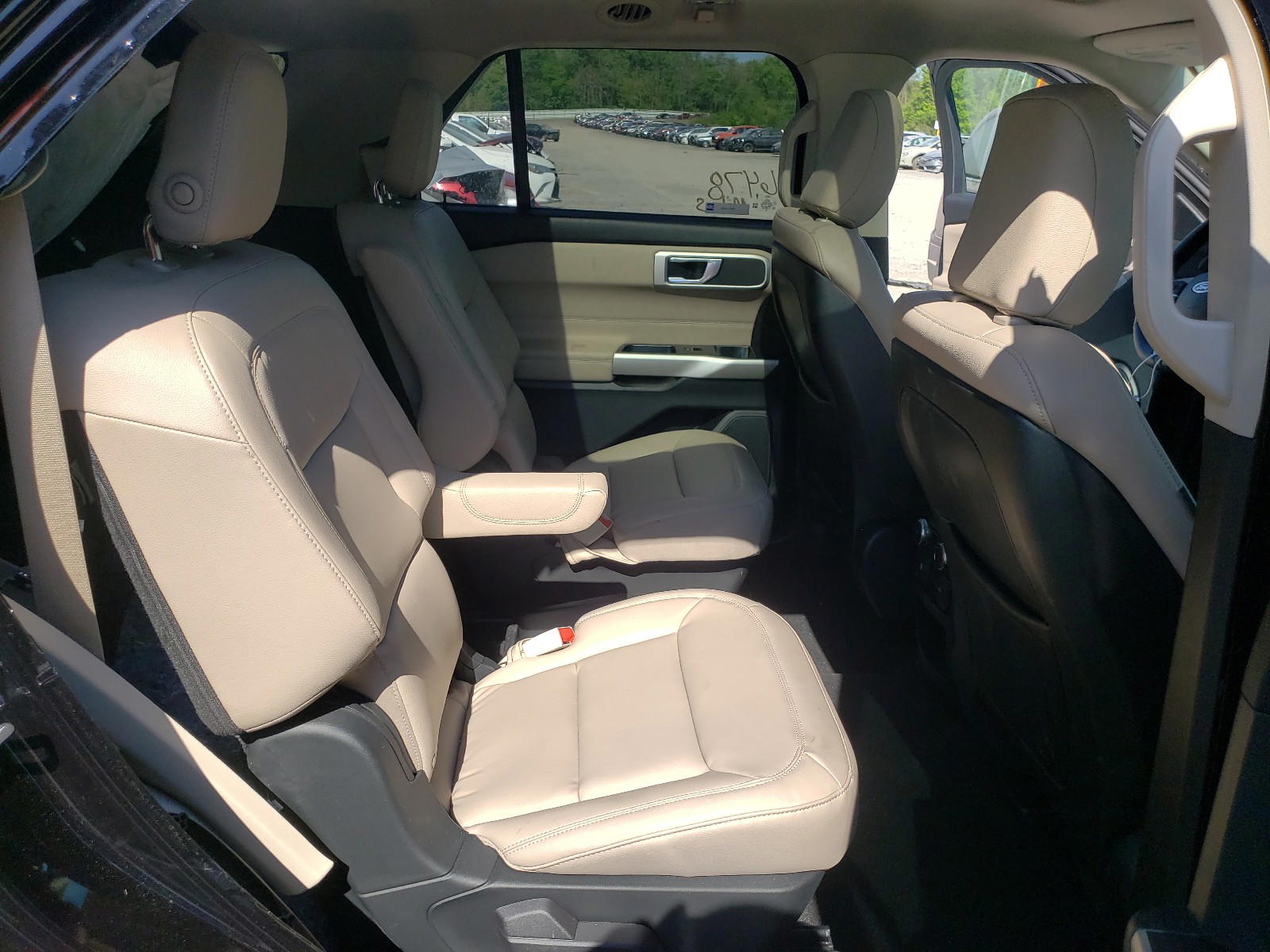 Photo 6 from auction – 2020 FORD EXPLORER X with VIN 1FMSK8DH2LGC97779