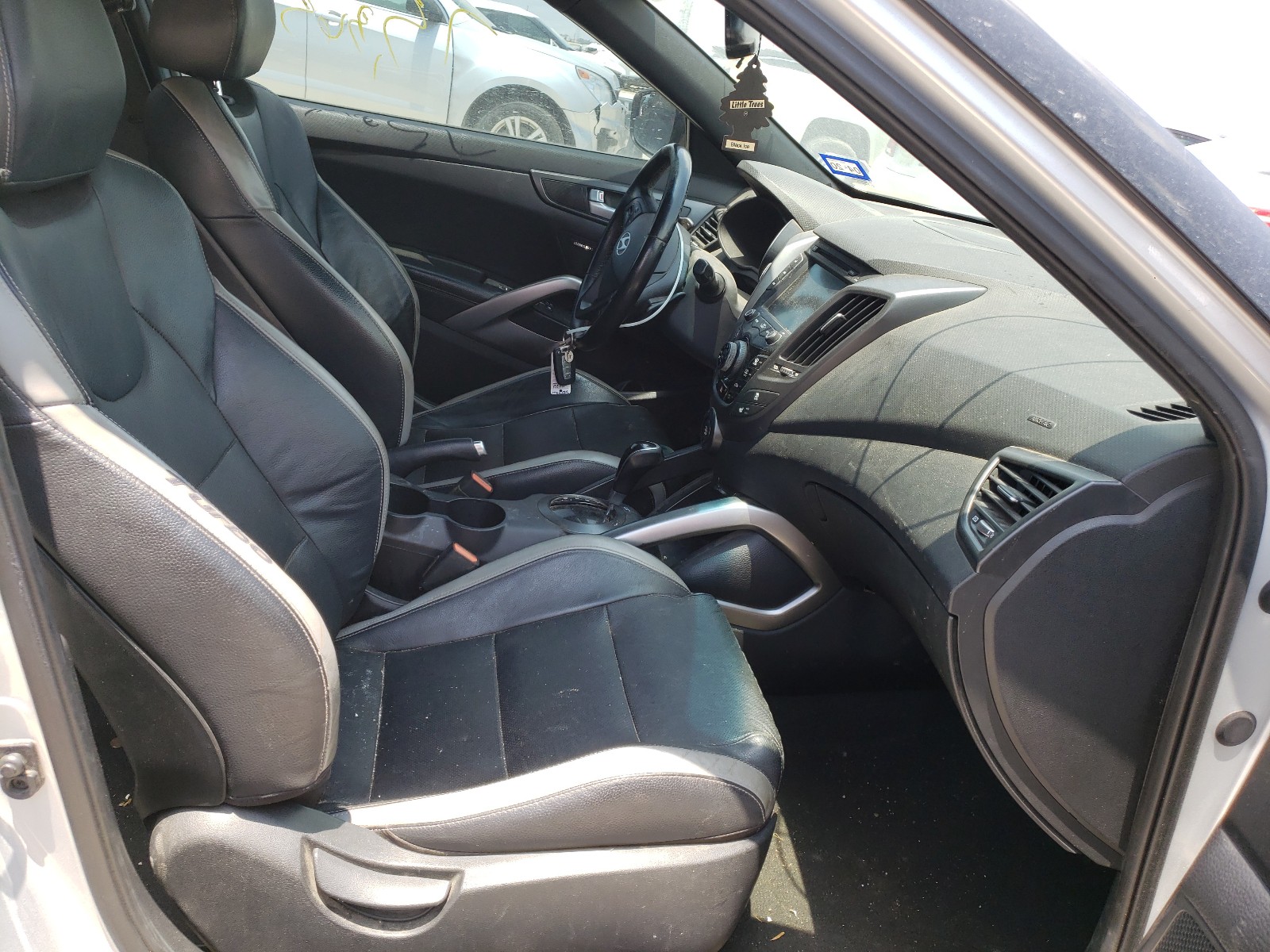 Zdjęcie 5 z aukcji – 2016 HYUNDAI VELOSTER T z VIN KMHTC6AE3GU257329