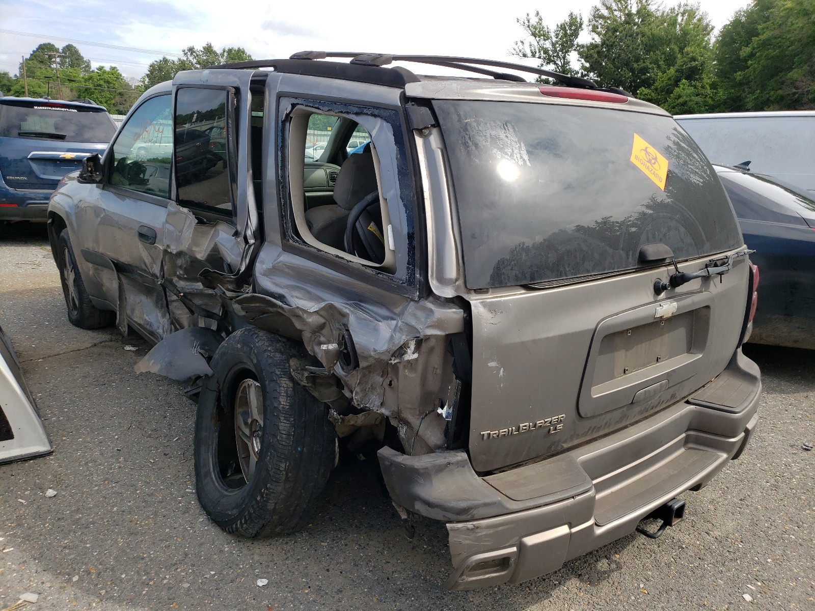 Photo 3 from auction – 2005 CHEVROLET TRAILBLAZE with VIN 1GNDS13SX52372785