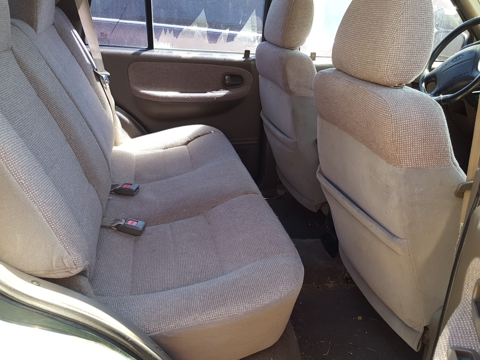 Photo 6 from auction – 2000 KIA SPORTAGE with VIN KNDJB723XY5671544