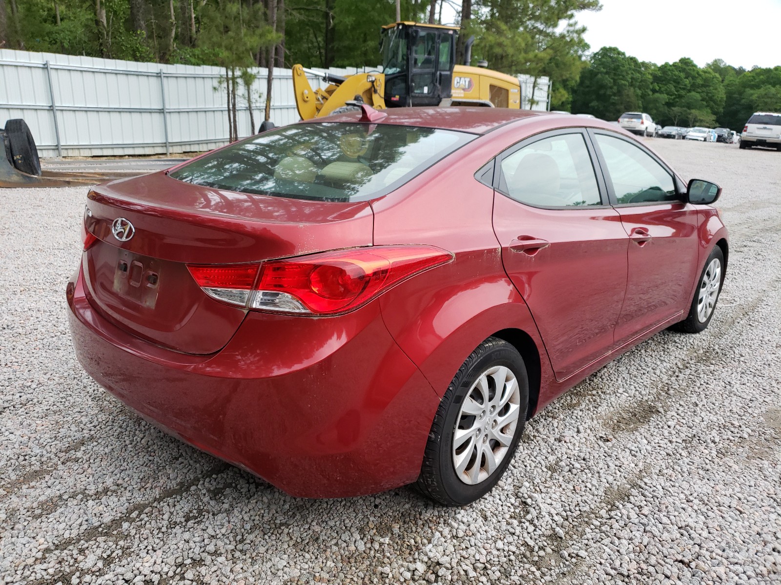 Photo 4 from auction – 2013 HYUNDAI ELANTRA with VIN 5NPDH4AE2DH201354