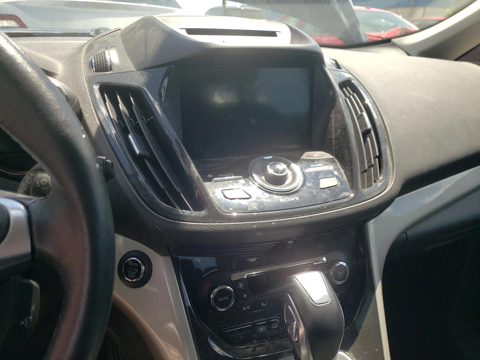 Photo 9 from auction – 2016 FORD C-MAX PREM with VIN 1FADP5CU0GL105189