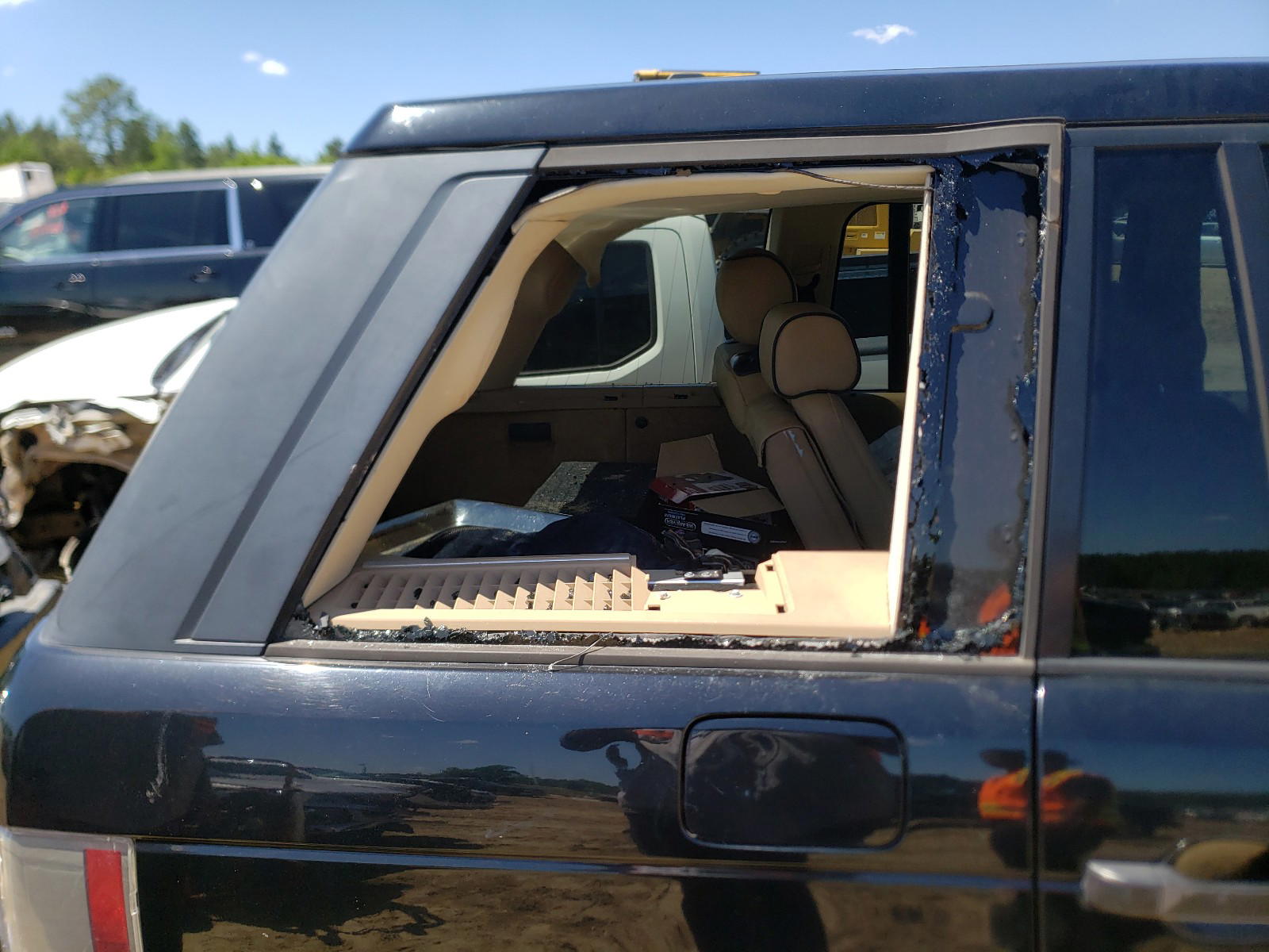 Photo 9 from auction – 2008 LAND ROVER RANGE ROVE with VIN SALME15458A264396