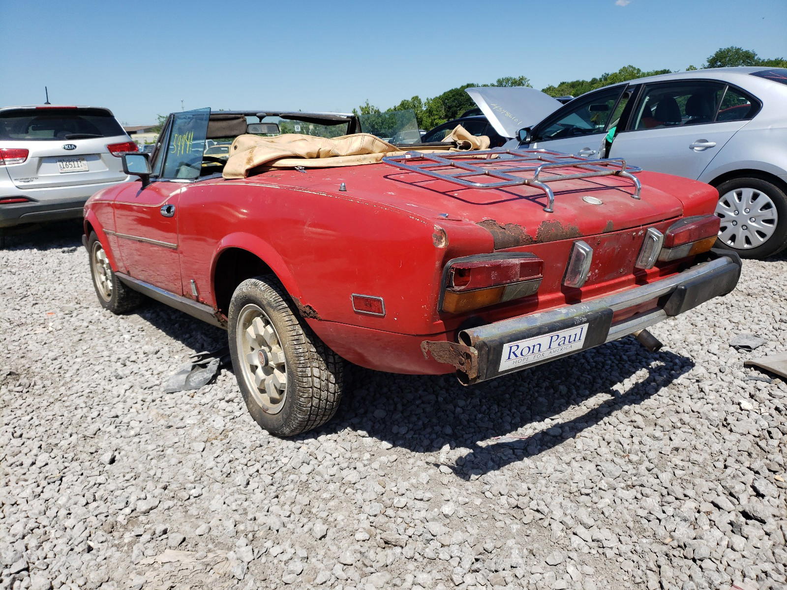Photo 3 from auction – 1982 FIAT 124 SPIDER with VIN ZFAAS00BXC5003258