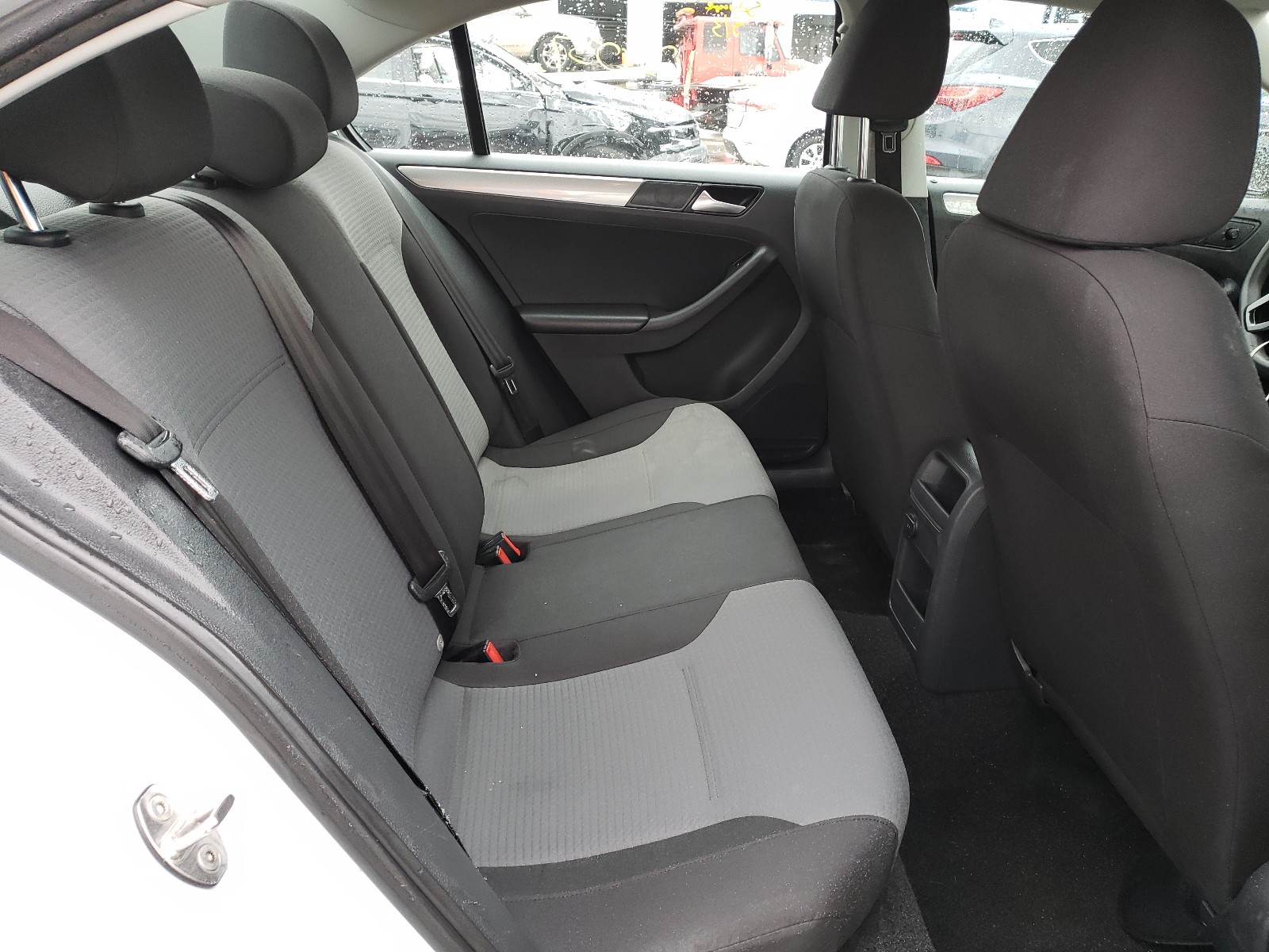 Photo 6 from auction – 2017 VOLKSWAGEN JETTA S with VIN 3VW2B7AJ6HM324806