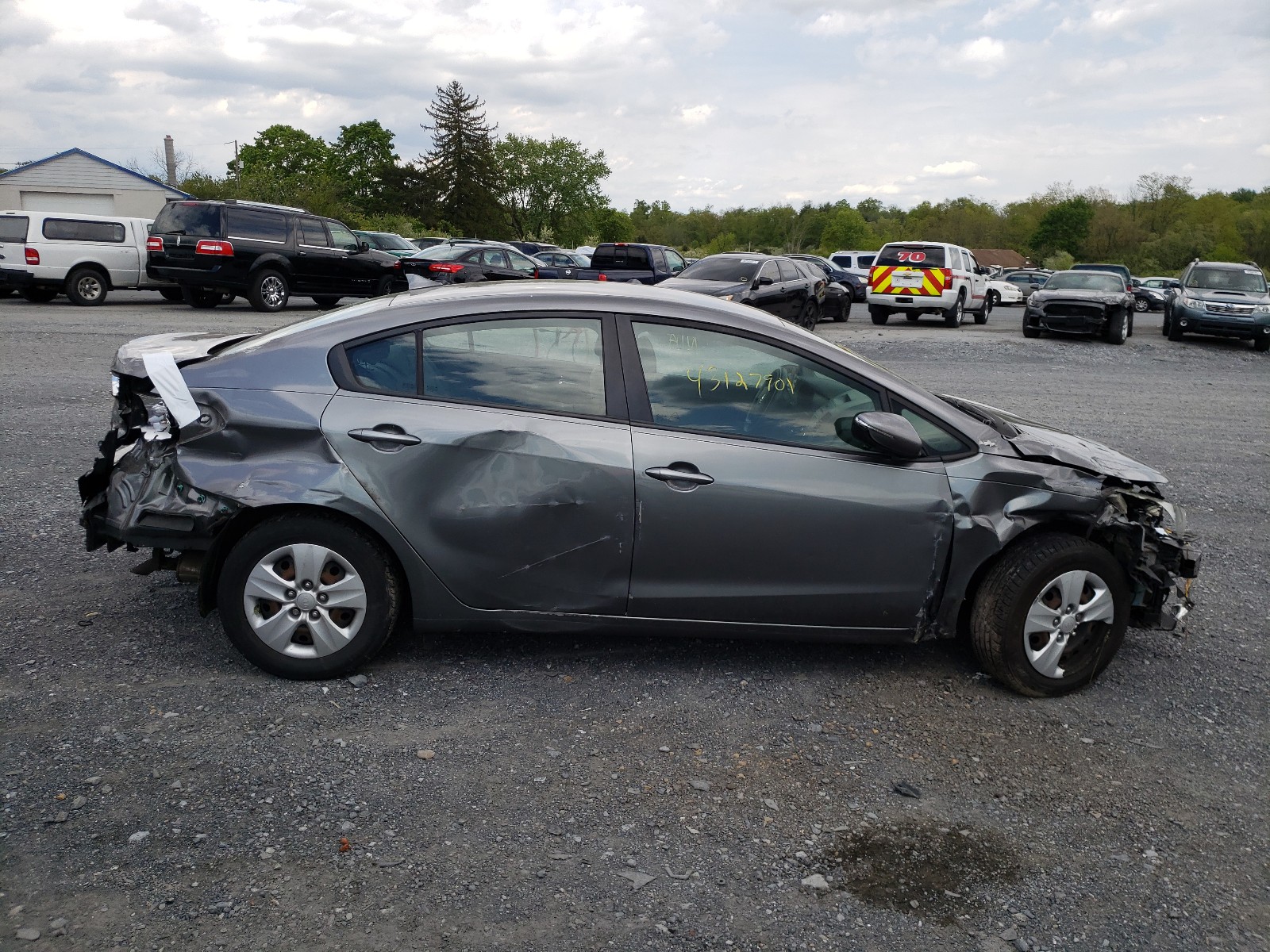 Photo 9 from auction – 2016 KIA FORTE LX with VIN KNAFX4A64G5537609