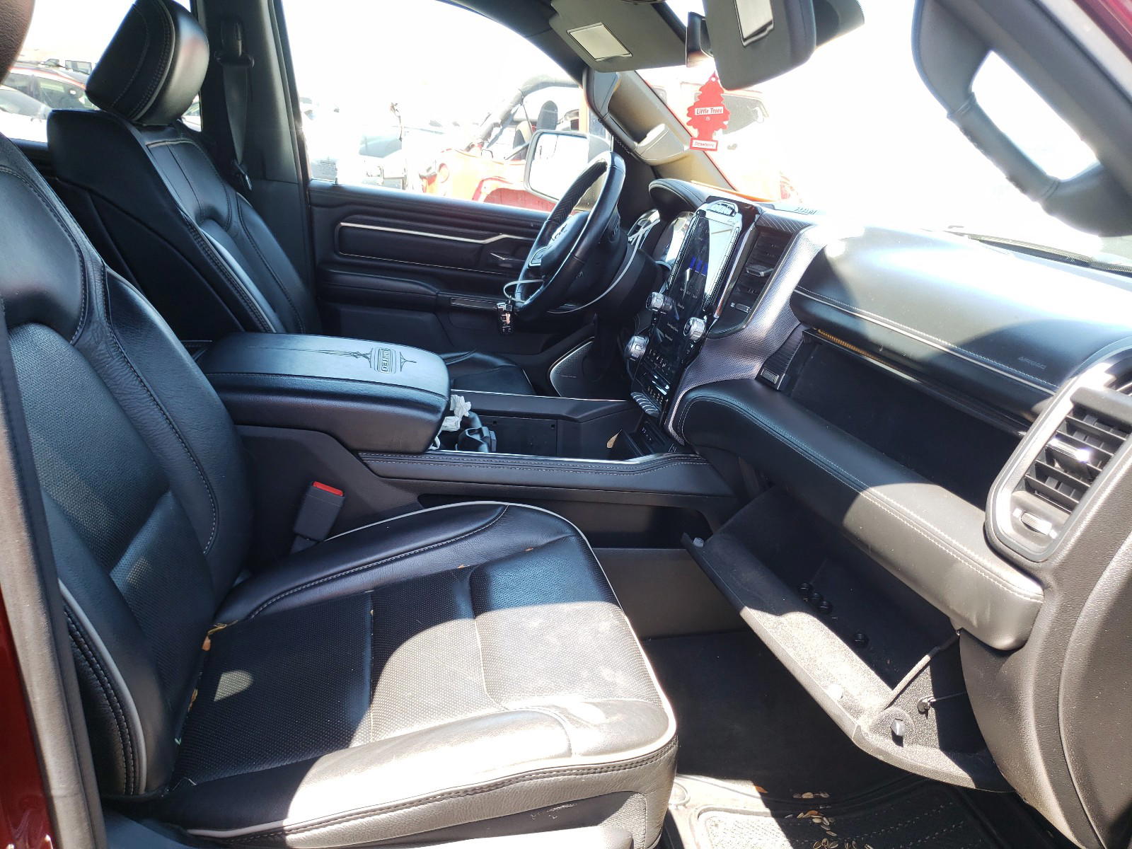 Photo 5 from auction – 2019 RAM 1500 LIMIT with VIN 1C6RREHT5KN847778