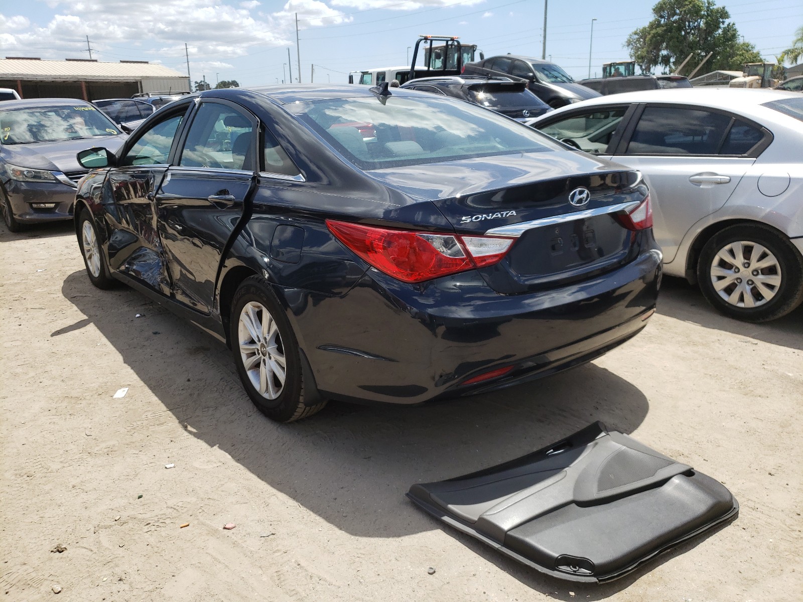 Photo 3 from auction – 2013 HYUNDAI SONATA GLS with VIN 5NPEB4AC1DH551286