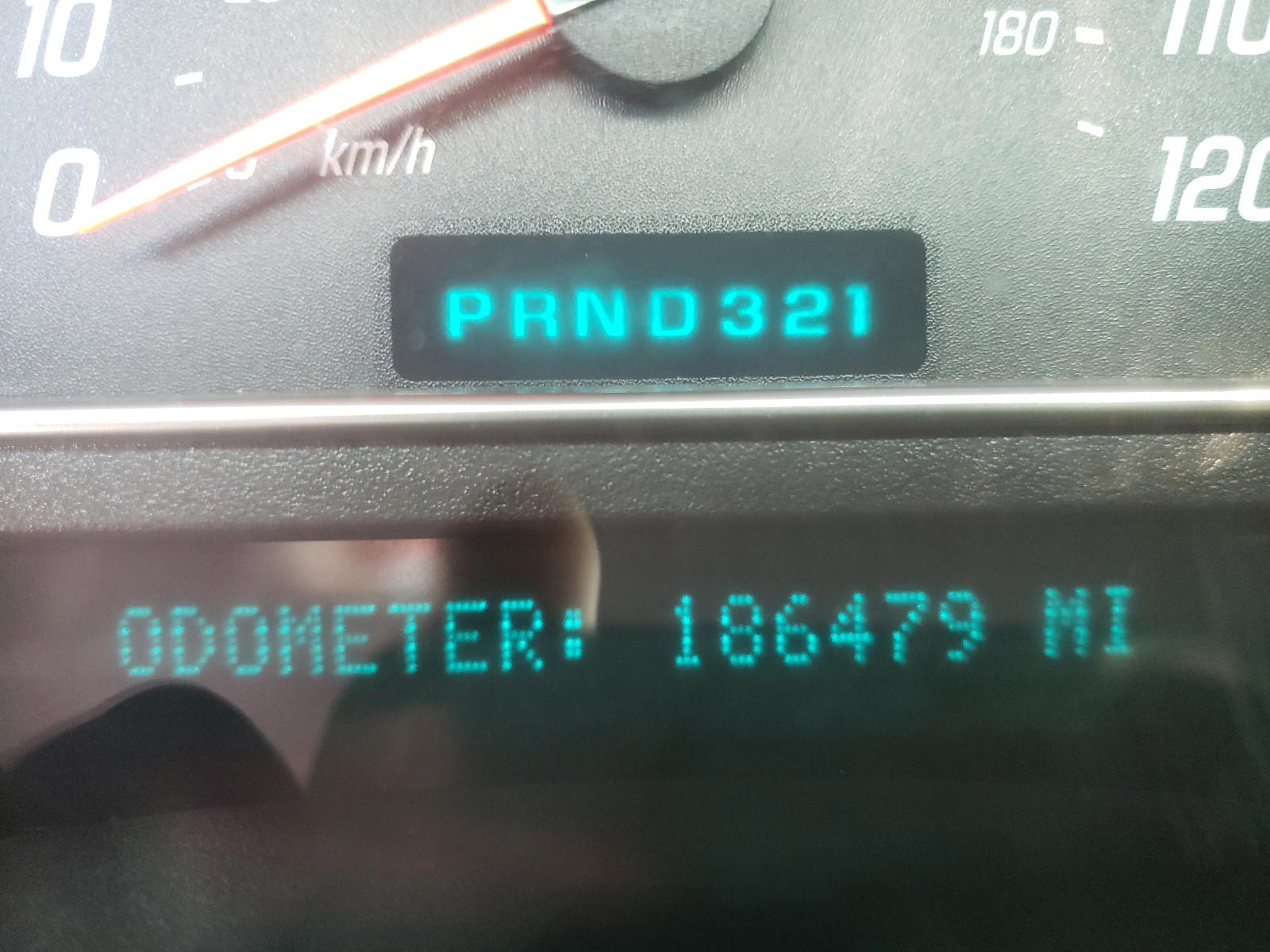 Photo 8 from auction – 2005 GMC YUKON with VIN 1GKET63M052353661