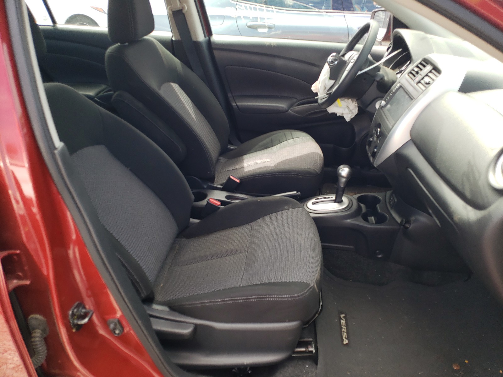 Photo 5 from auction – 2019 NISSAN VERSA S with VIN 3N1CN7AP5KL853098