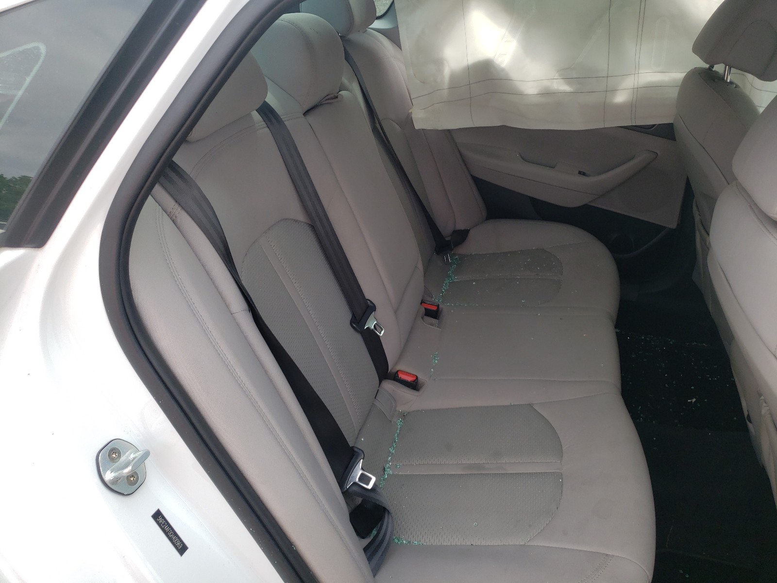 Photo 6 from auction – 2016 HYUNDAI SONATA SE with VIN 5NPE24AF0GH400969