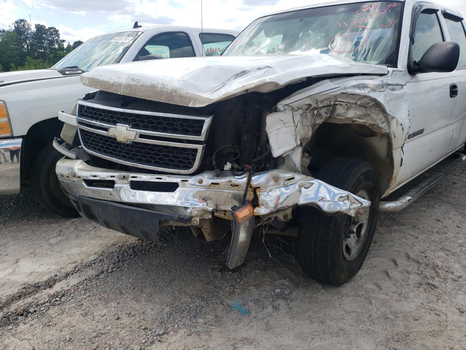 Photo 9 from auction – 2006 CHEVROLET SILVERADO with VIN 1GCHC23U76F107301
