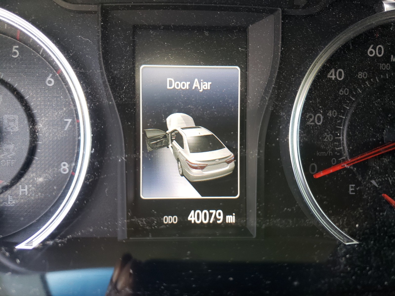 Photo 8 from auction – 2017 TOYOTA CAMRY LE with VIN 4T1BF1FK0HU638528