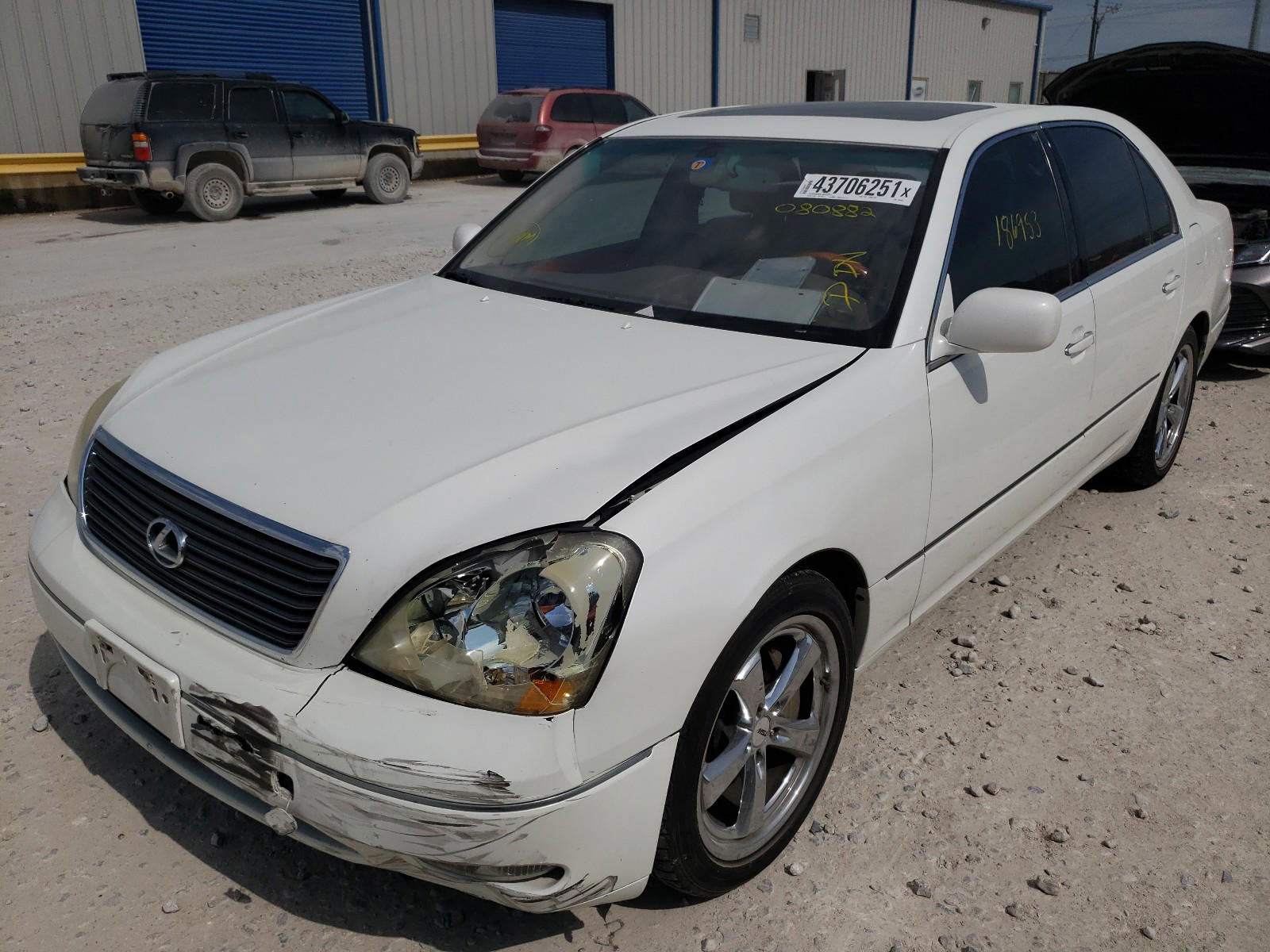 Photo 2 from auction – 2002 LEXUS LS 430 with VIN JTHBN30F520080882