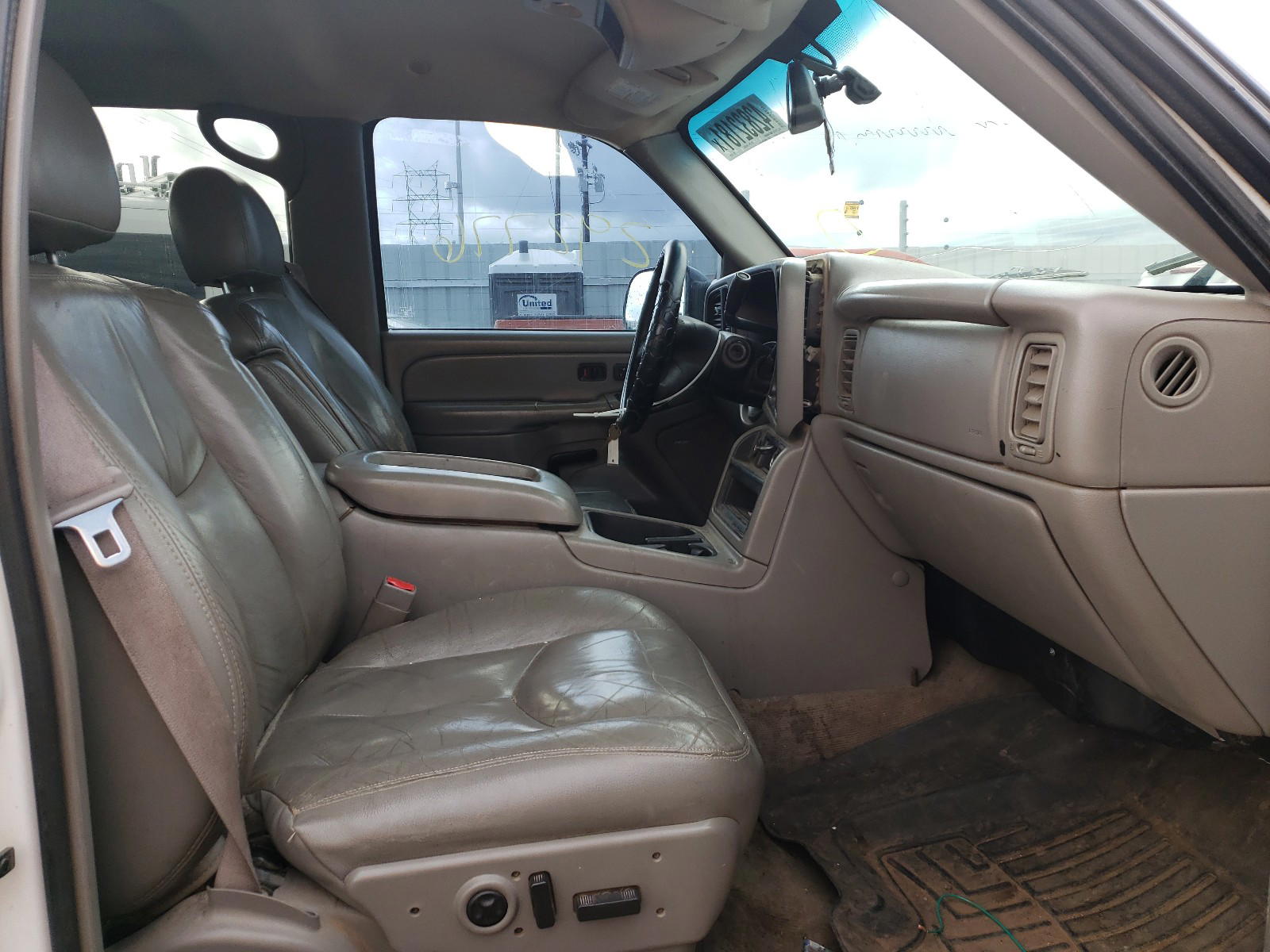 Photo 5 from auction – 2004 CHEVROLET SILVERADO with VIN 1GCHK23194F152780