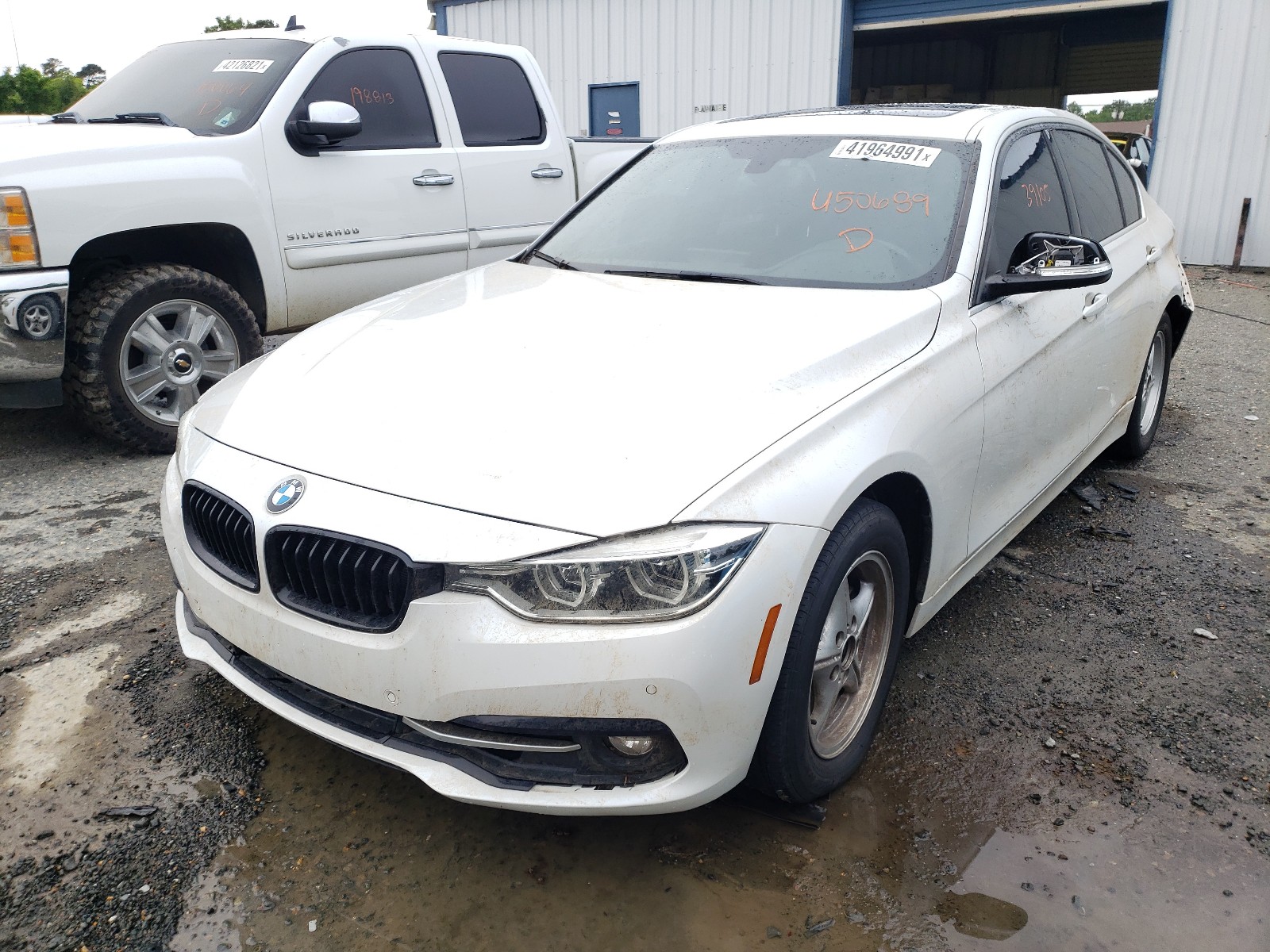 Photo 2 from auction – 2017 BMW 330 I with VIN WBA8B9G53HNU50689