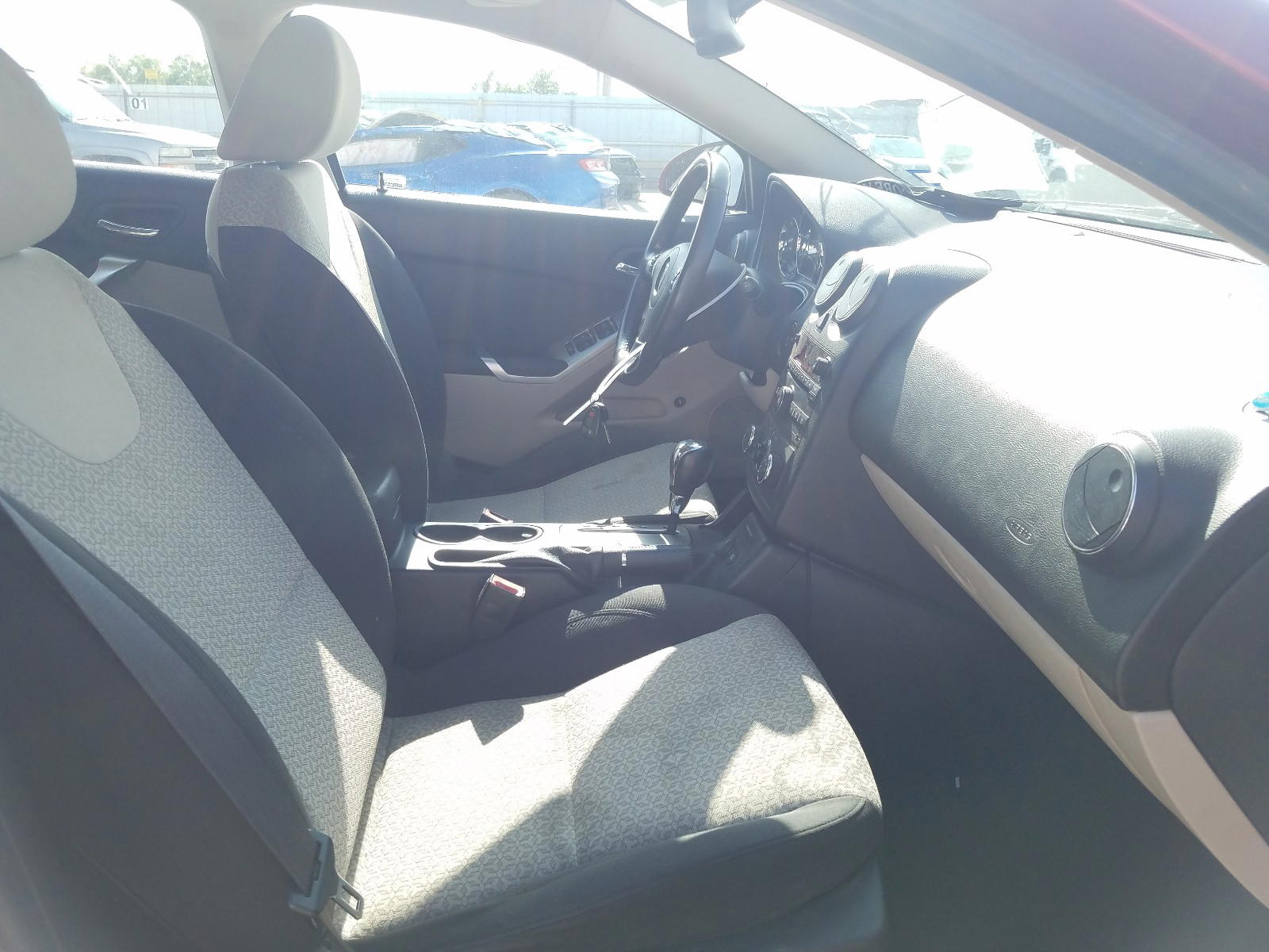 Photo 5 from auction – 2010 PONTIAC G6 with VIN 1G2ZA5E09A4153470