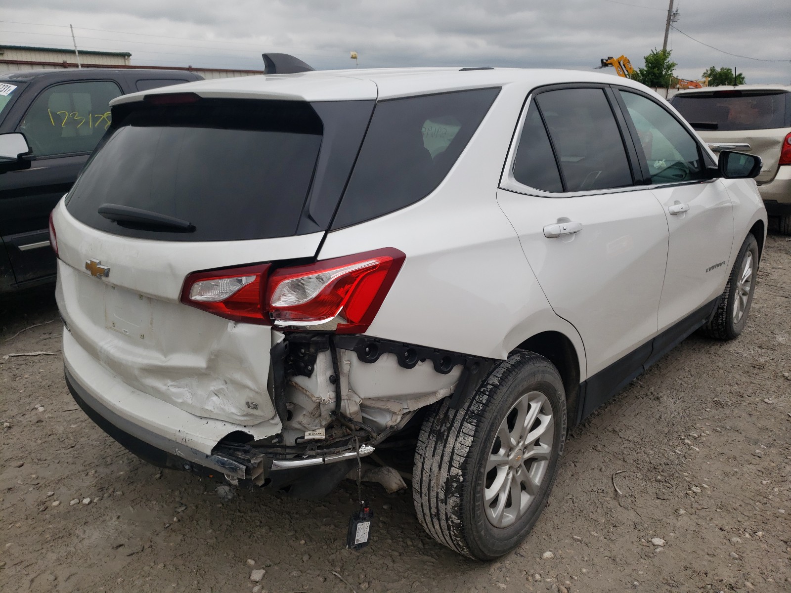 Photo 4 from auction – 2019 CHEVROLET EQUINOX LT with VIN 2GNAXKEV9K6238043